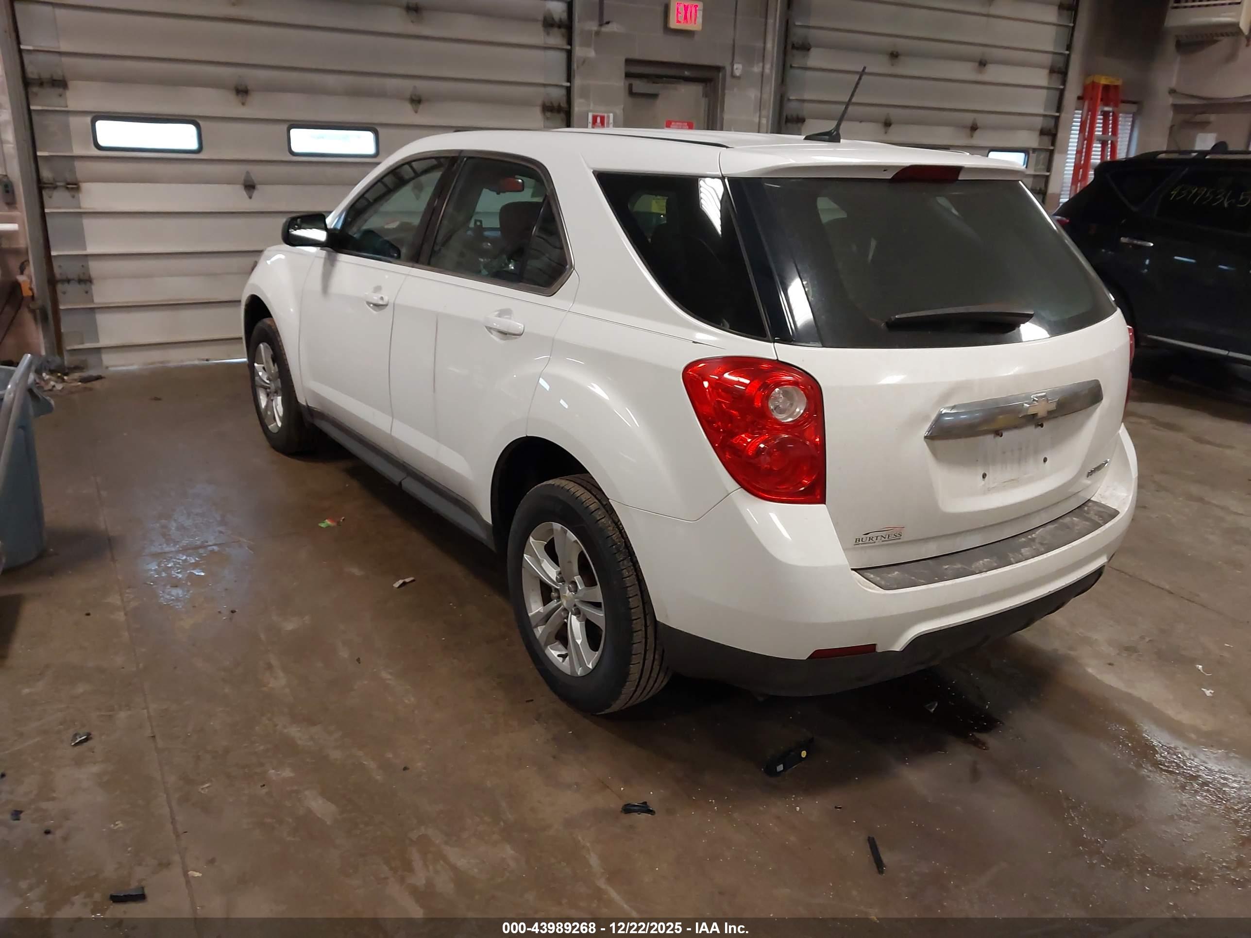 CHEVROLET EQUINOX image 3