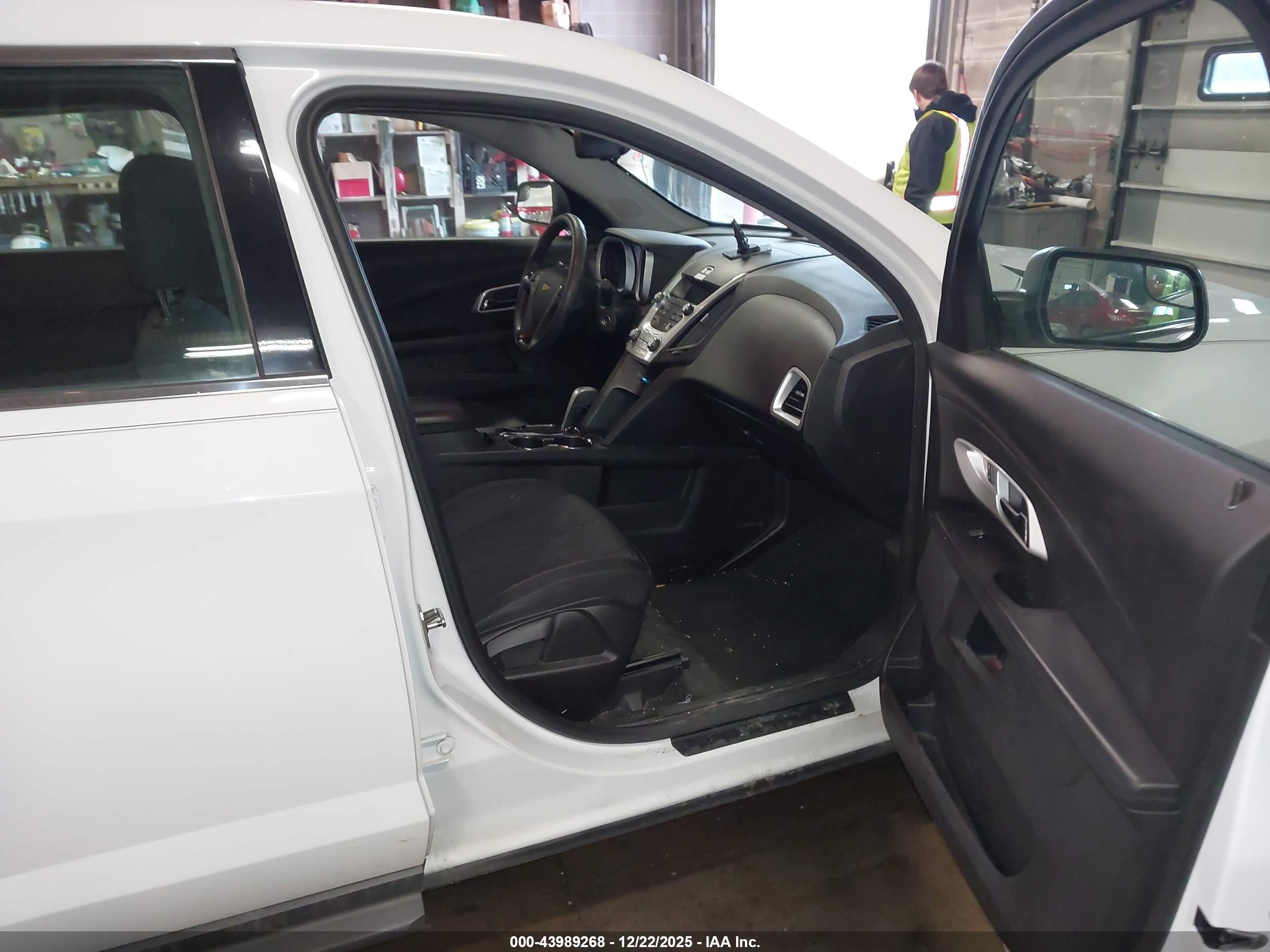 CHEVROLET EQUINOX image 5