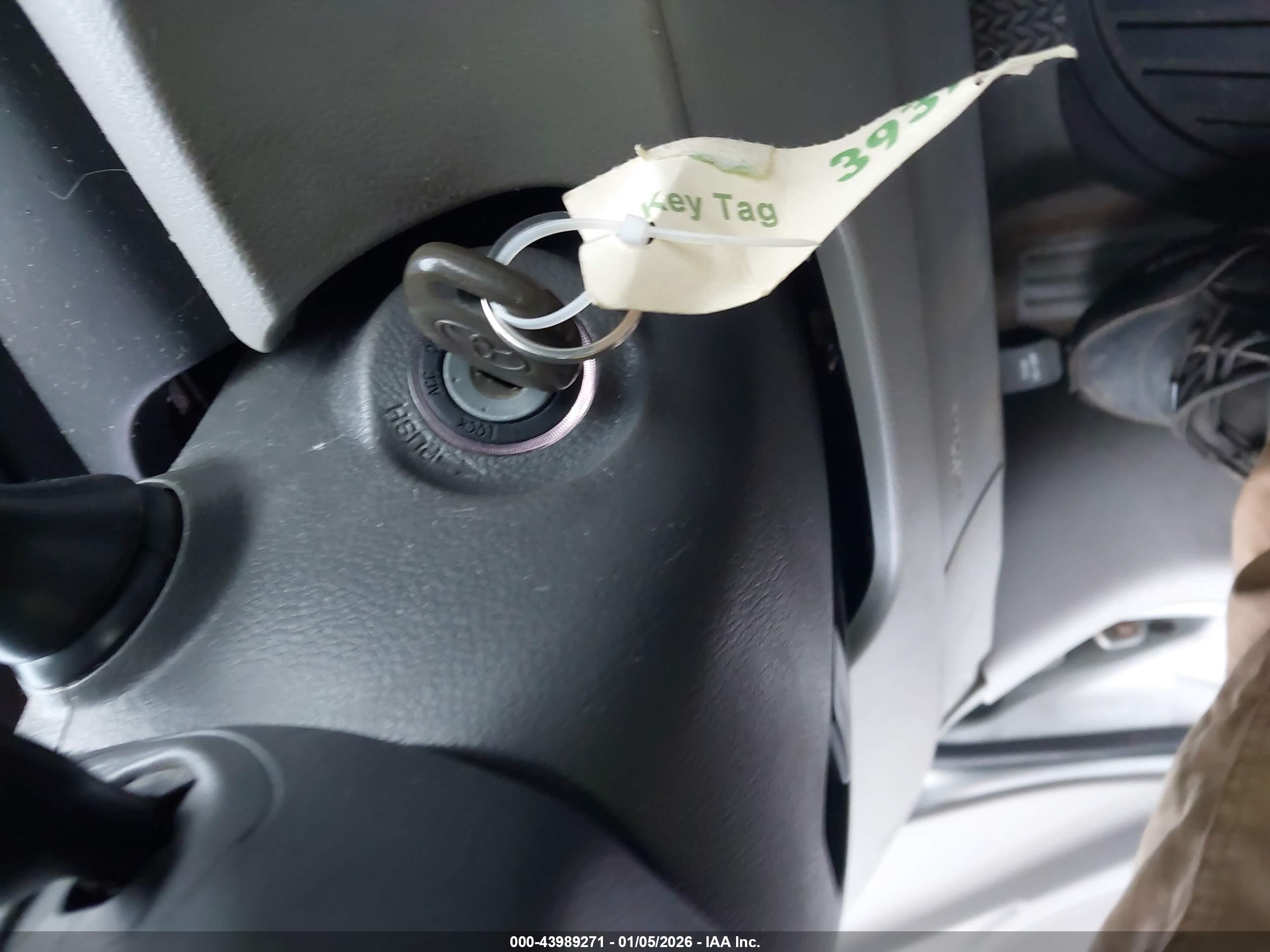 TOYOTA CAMRY image 11