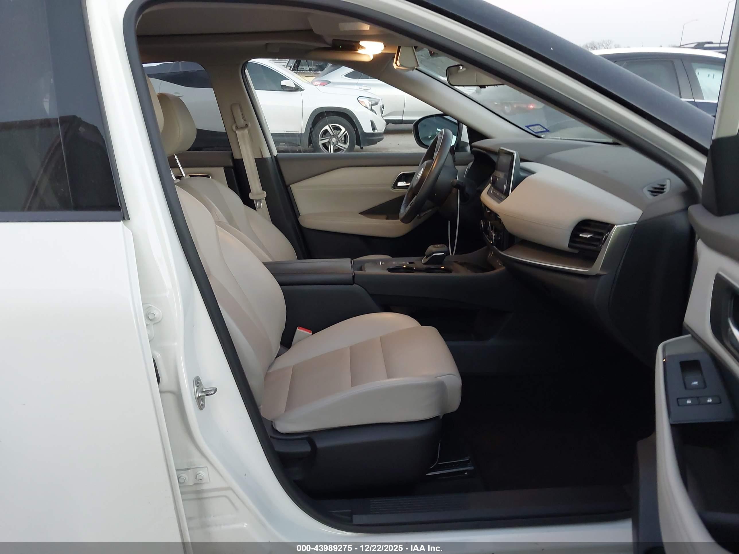 NISSAN ROGUE image 5
