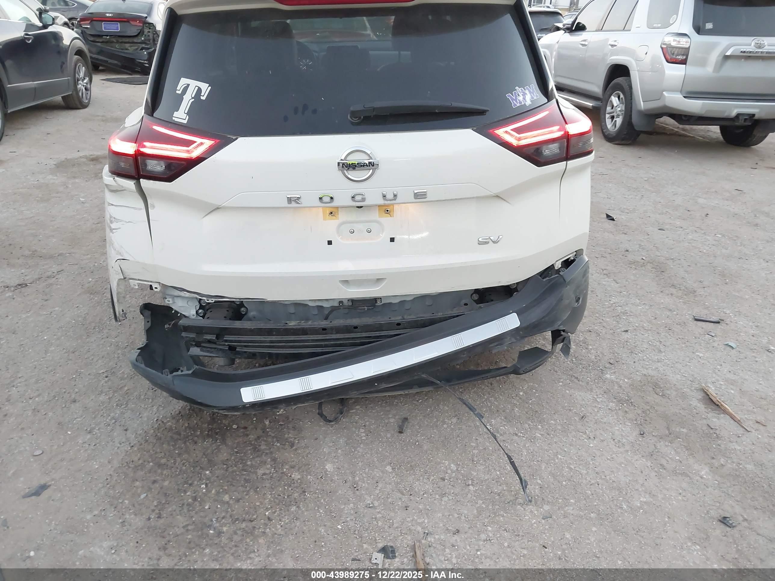 NISSAN ROGUE image 6