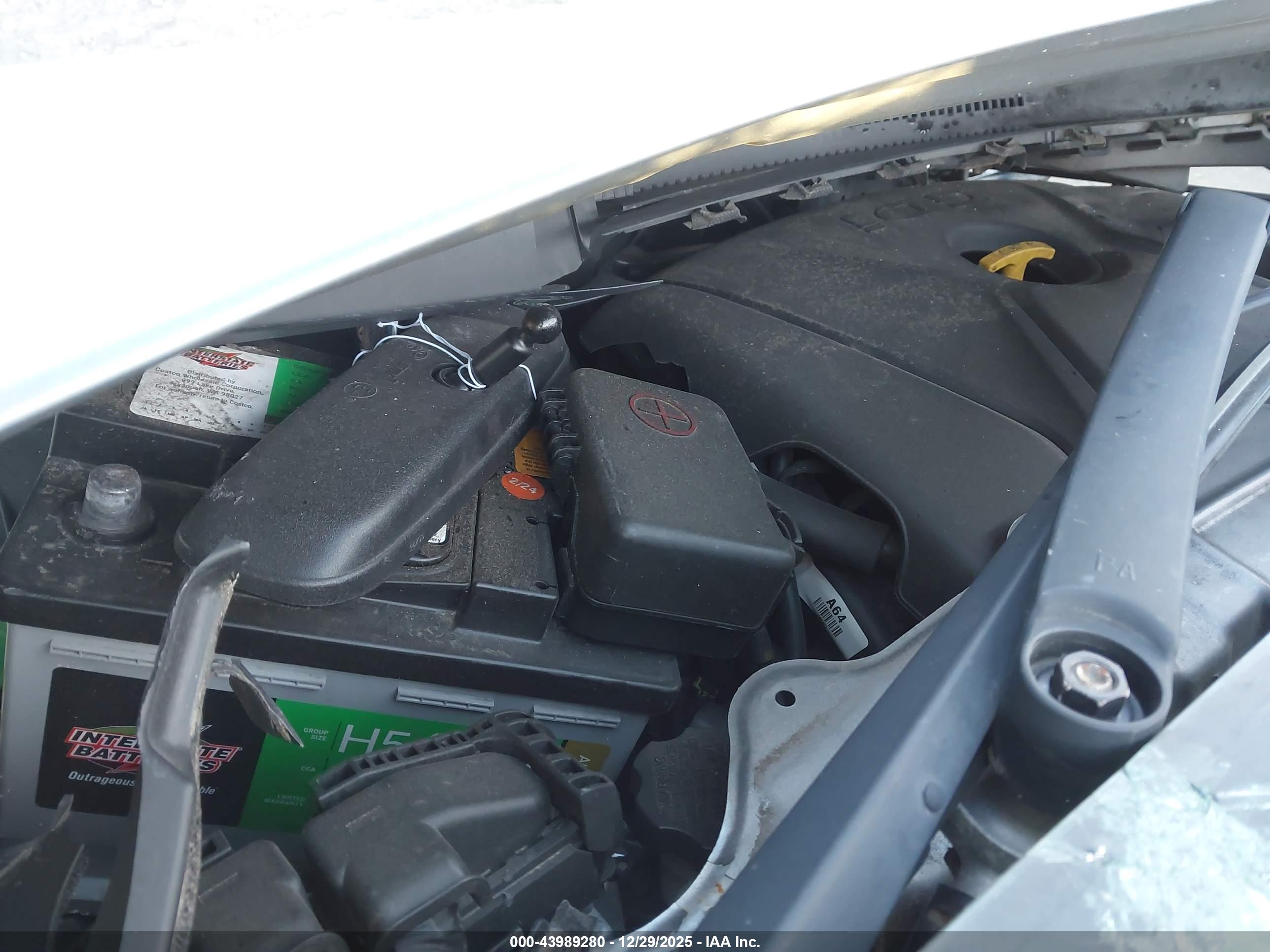 HYUNDAI ELANTRA image 10