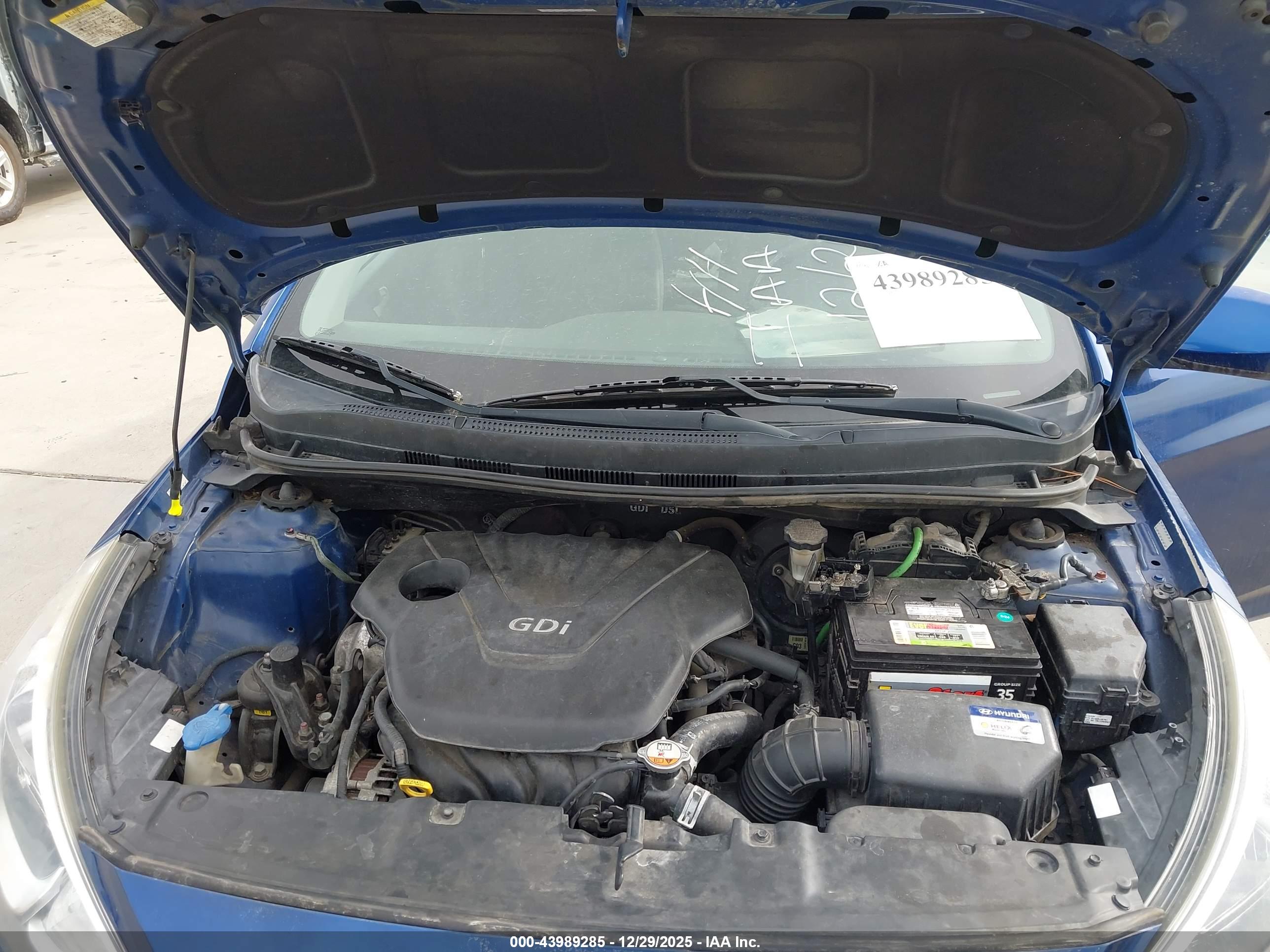 HYUNDAI ACCENT image 10