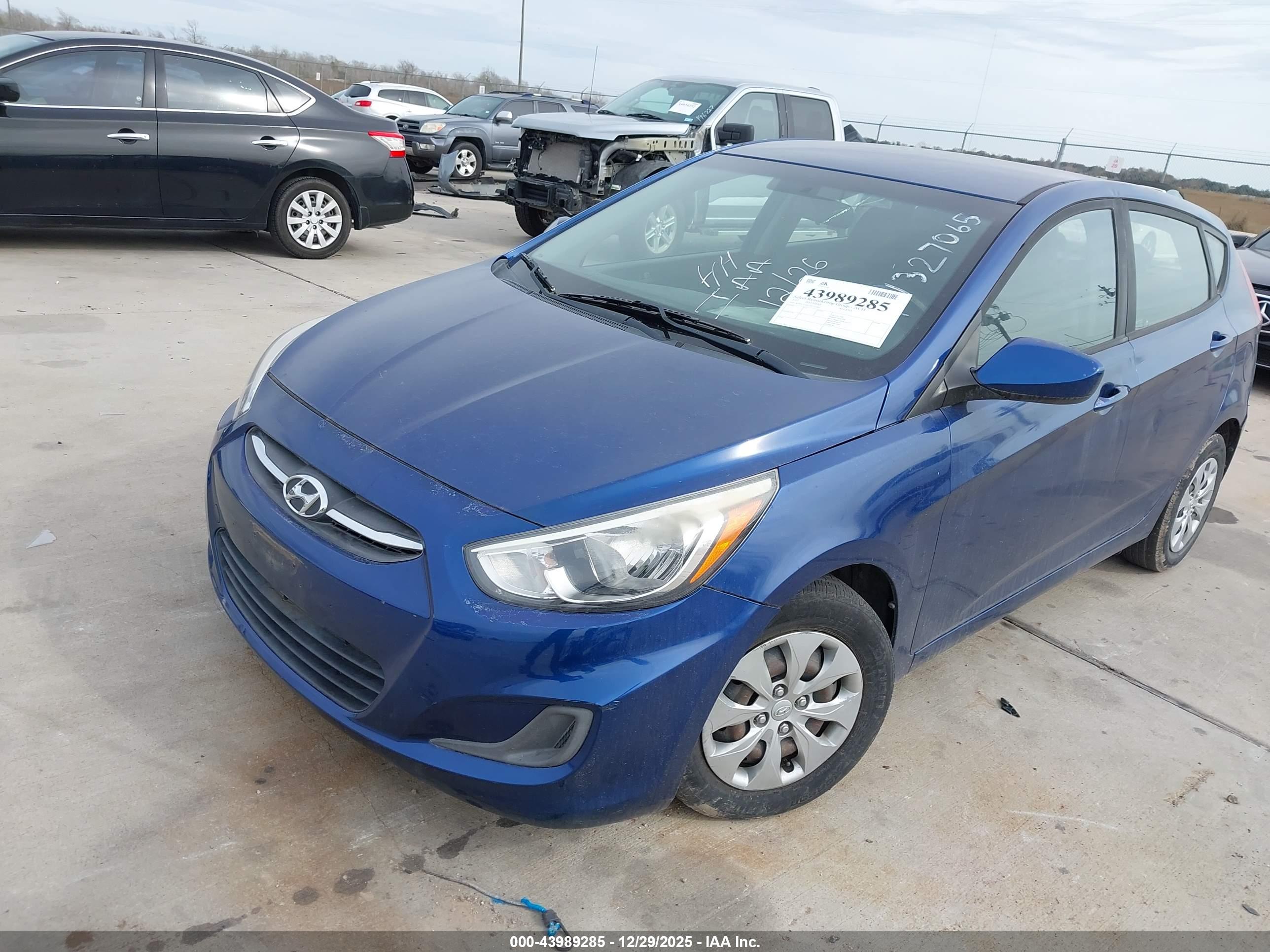 HYUNDAI ACCENT image 2