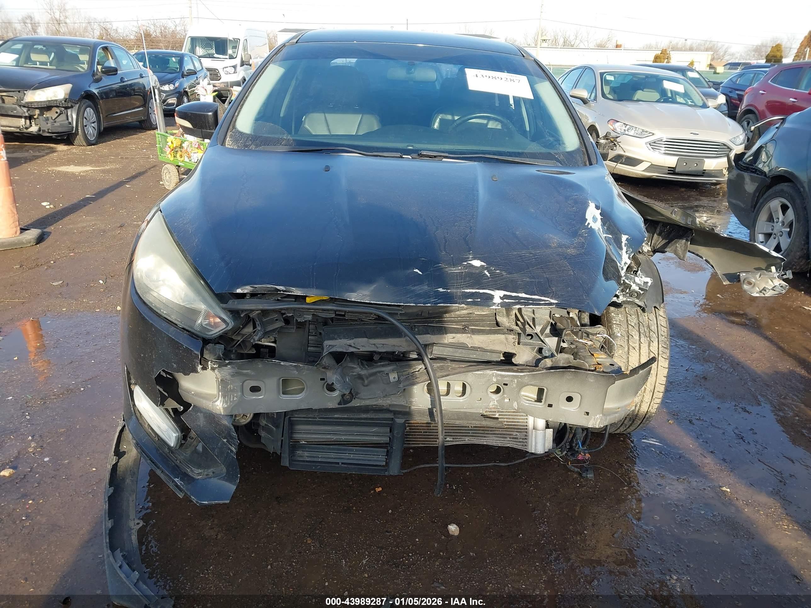FORD FOCUS image 6