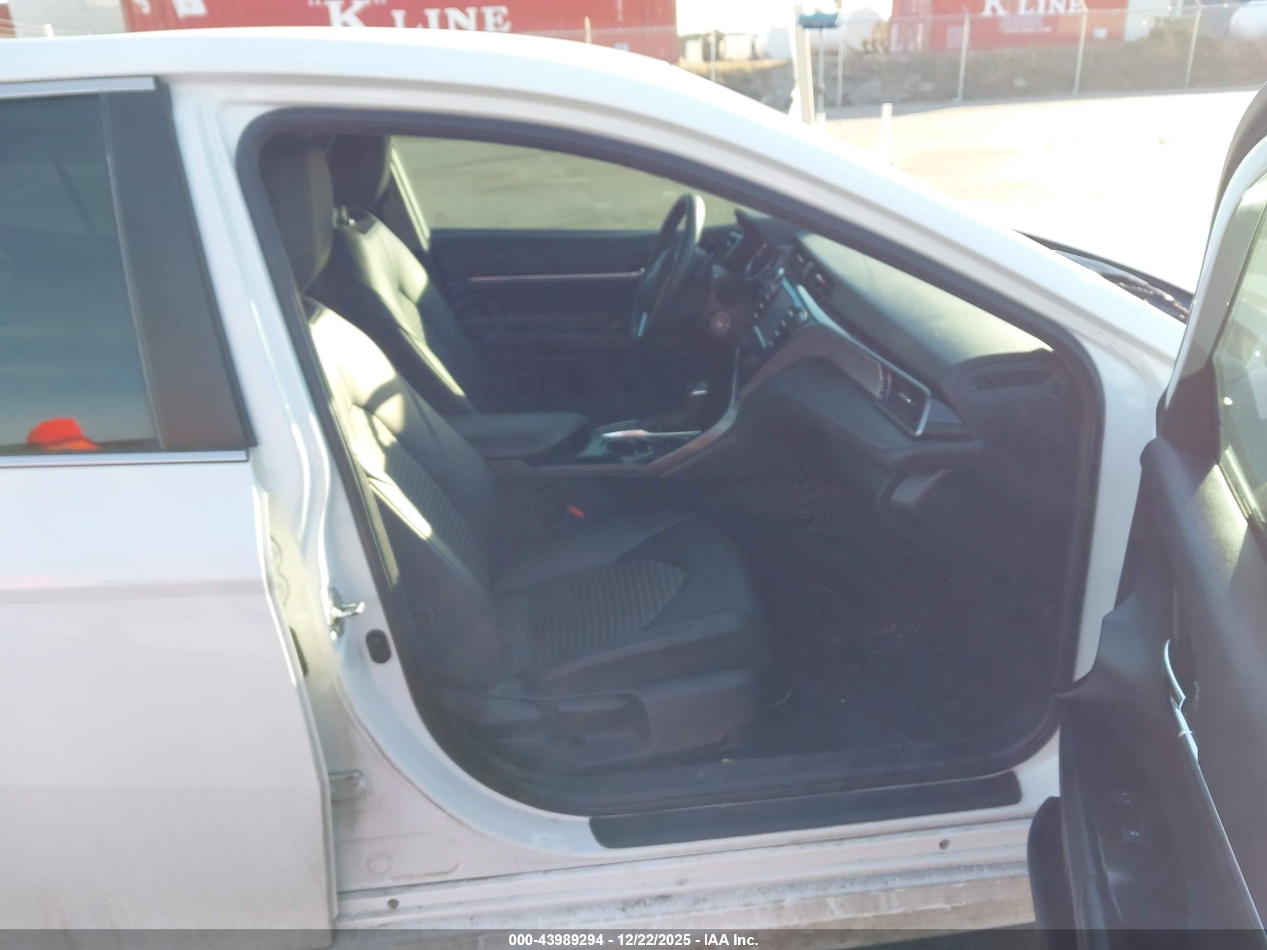 TOYOTA CAMRY image 5