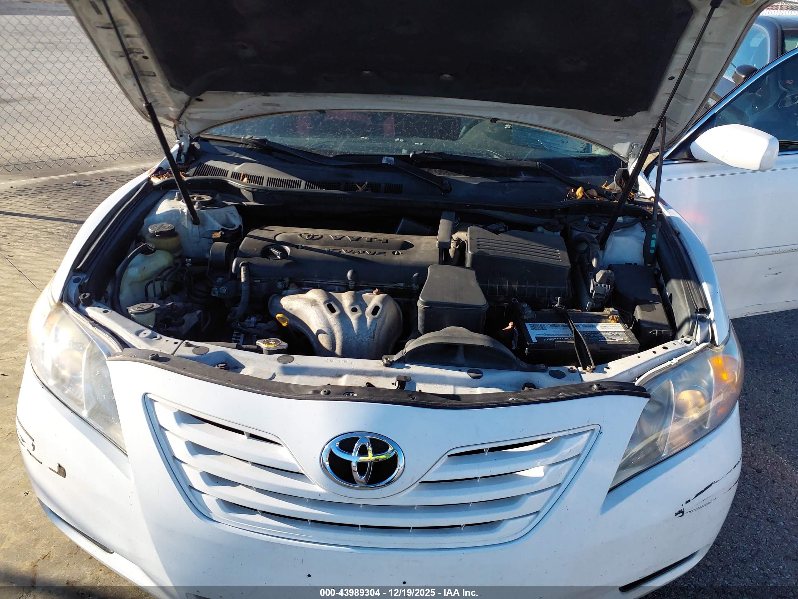 TOYOTA CAMRY image 10