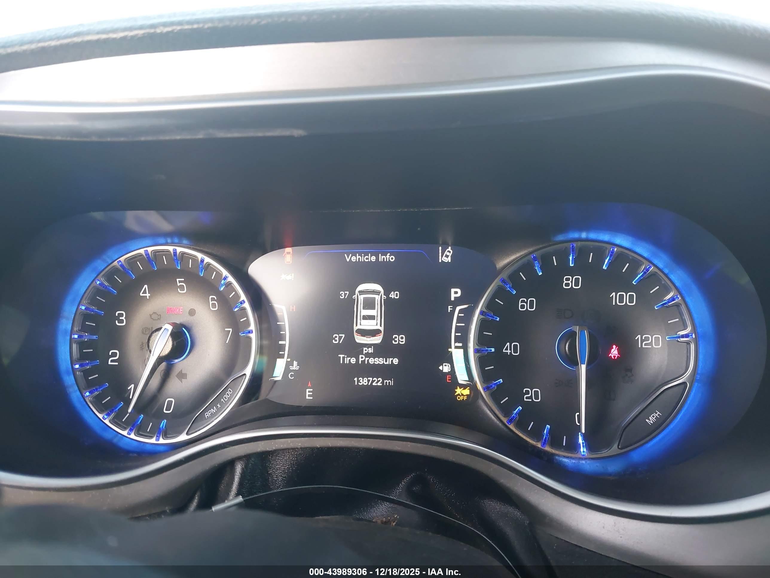CHRYSLER PACIFICA image 7