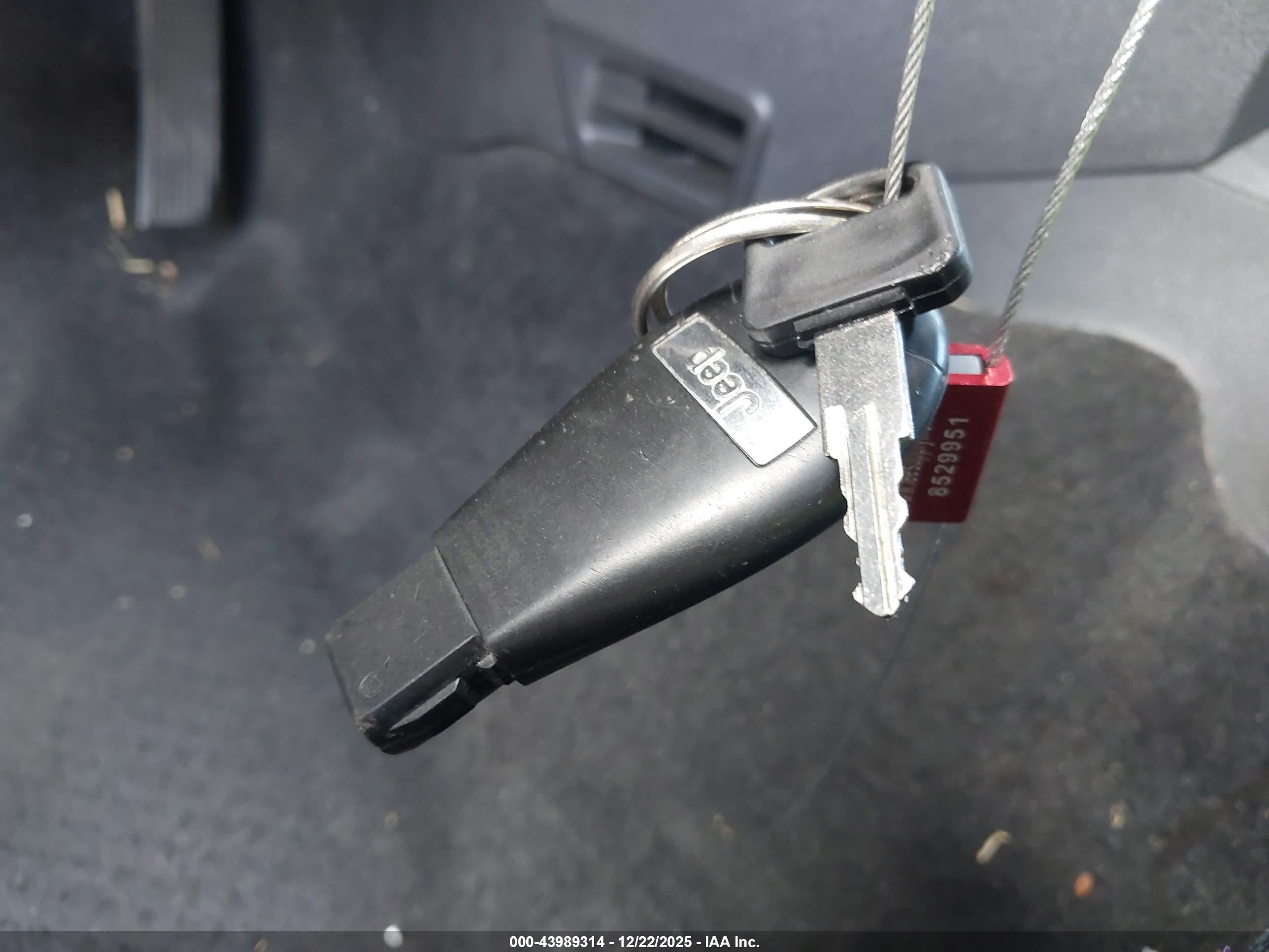 JEEP GRAND image 11