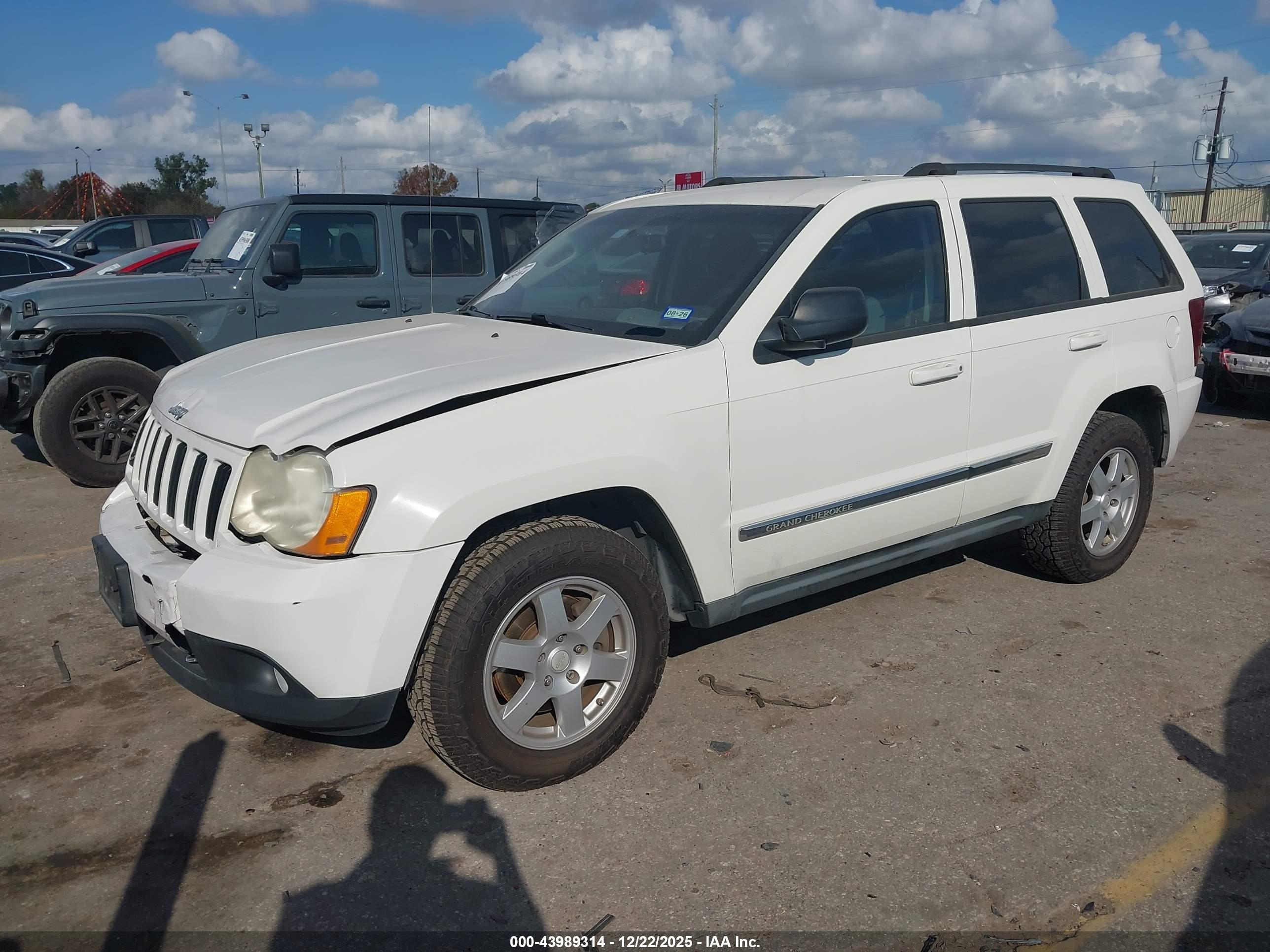 JEEP GRAND image 2