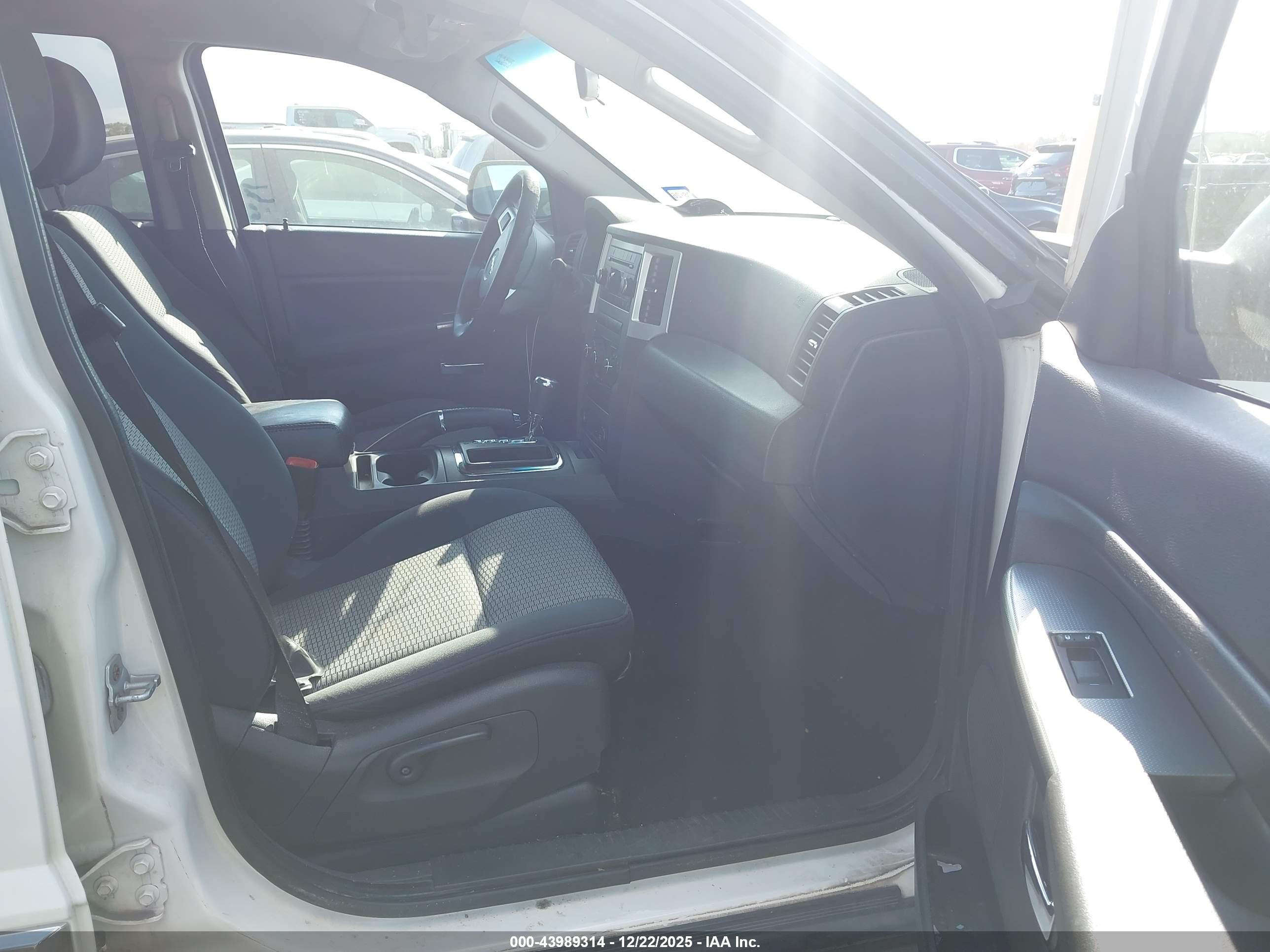 JEEP GRAND image 5