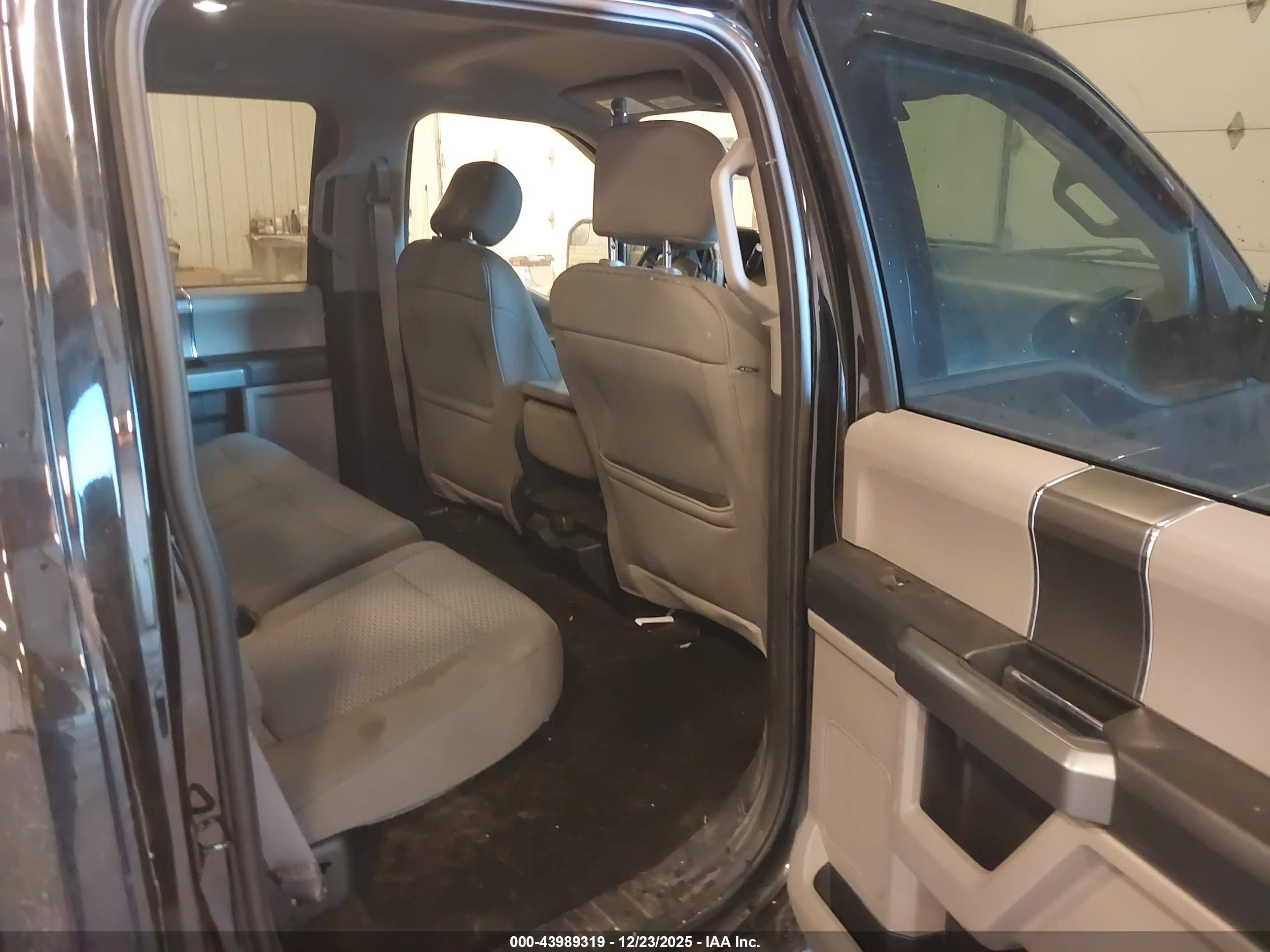 FORD F-150 image 8