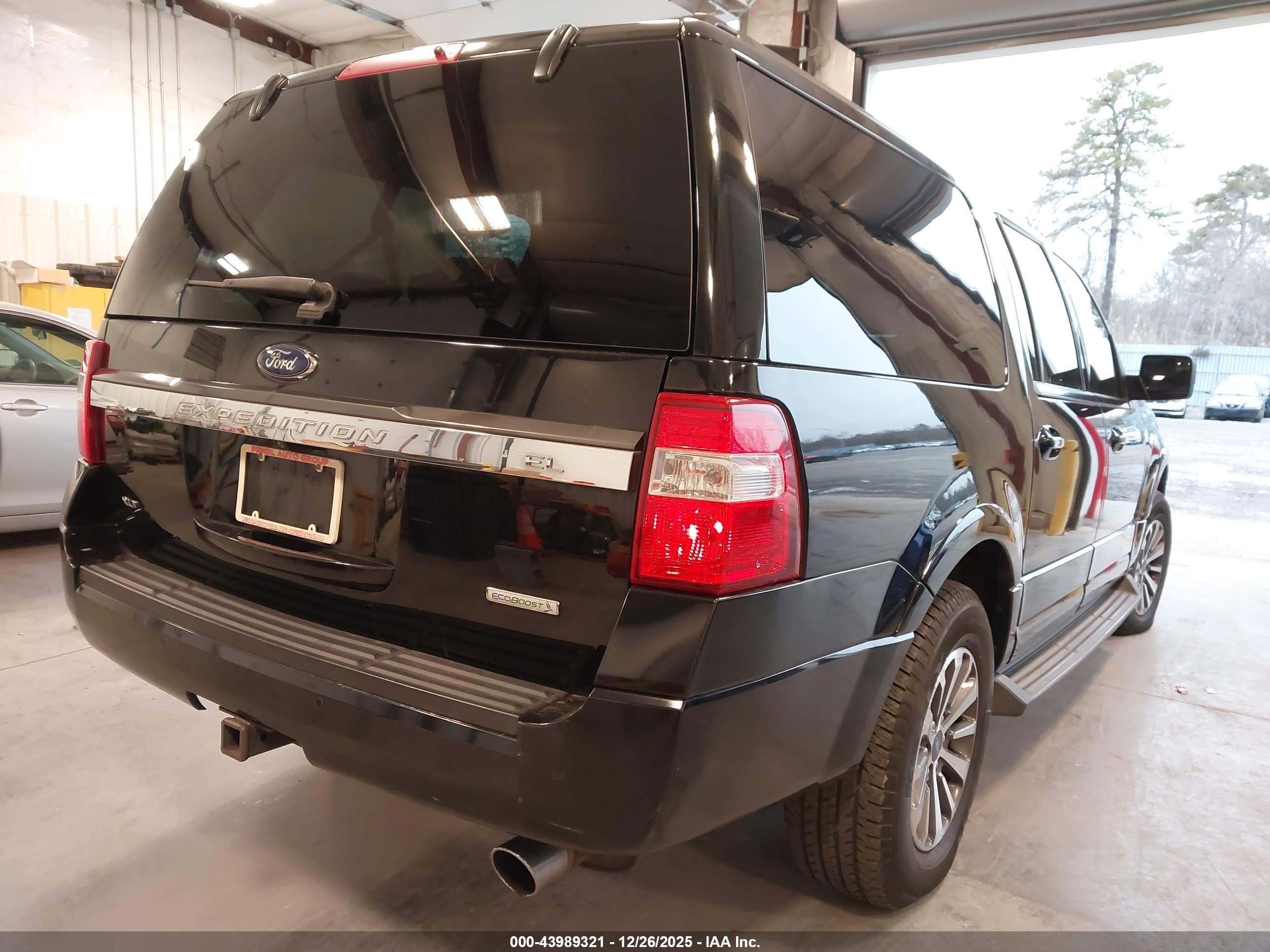 FORD EXPEDITION image 4
