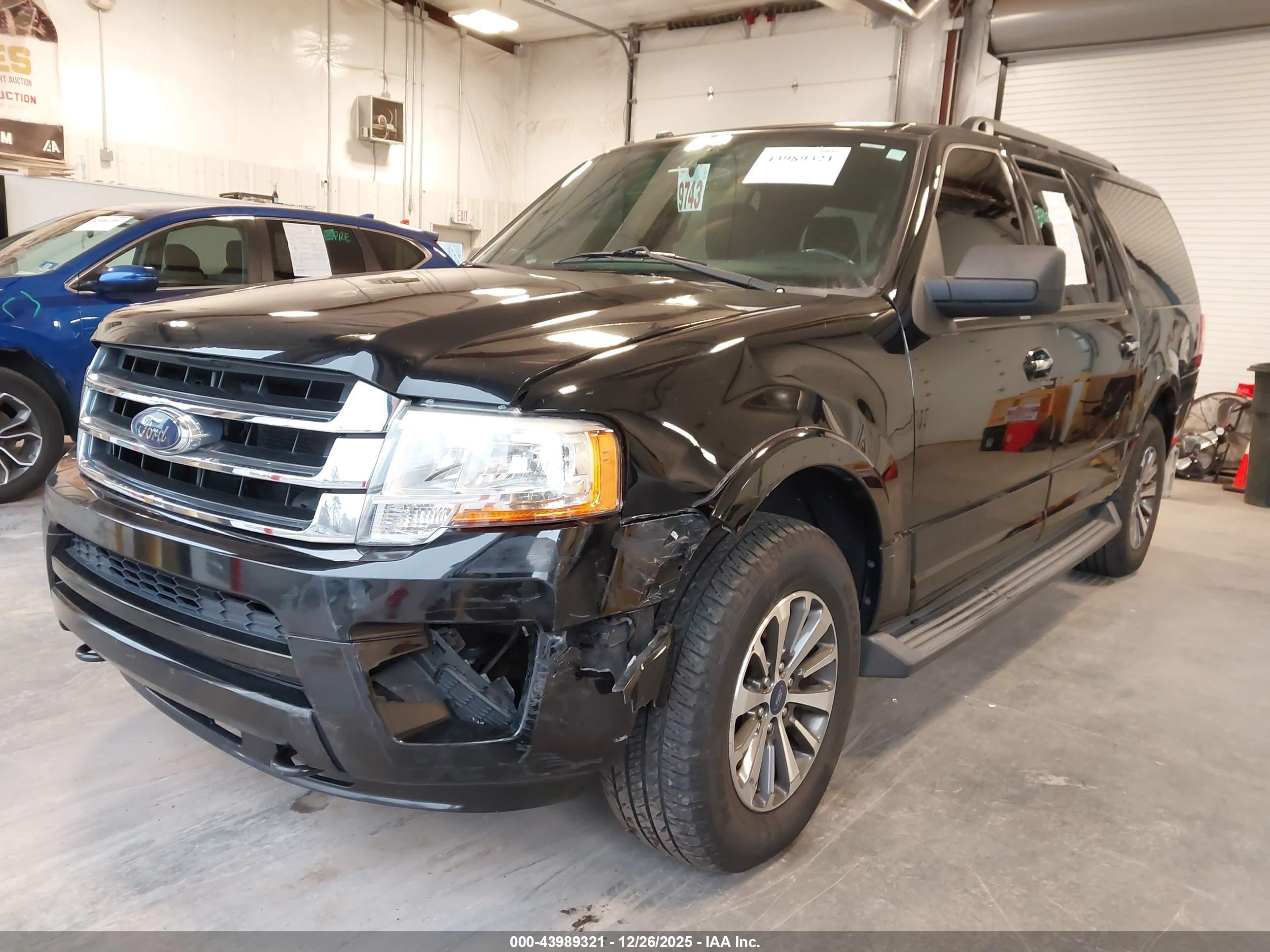 FORD EXPEDITION image 6