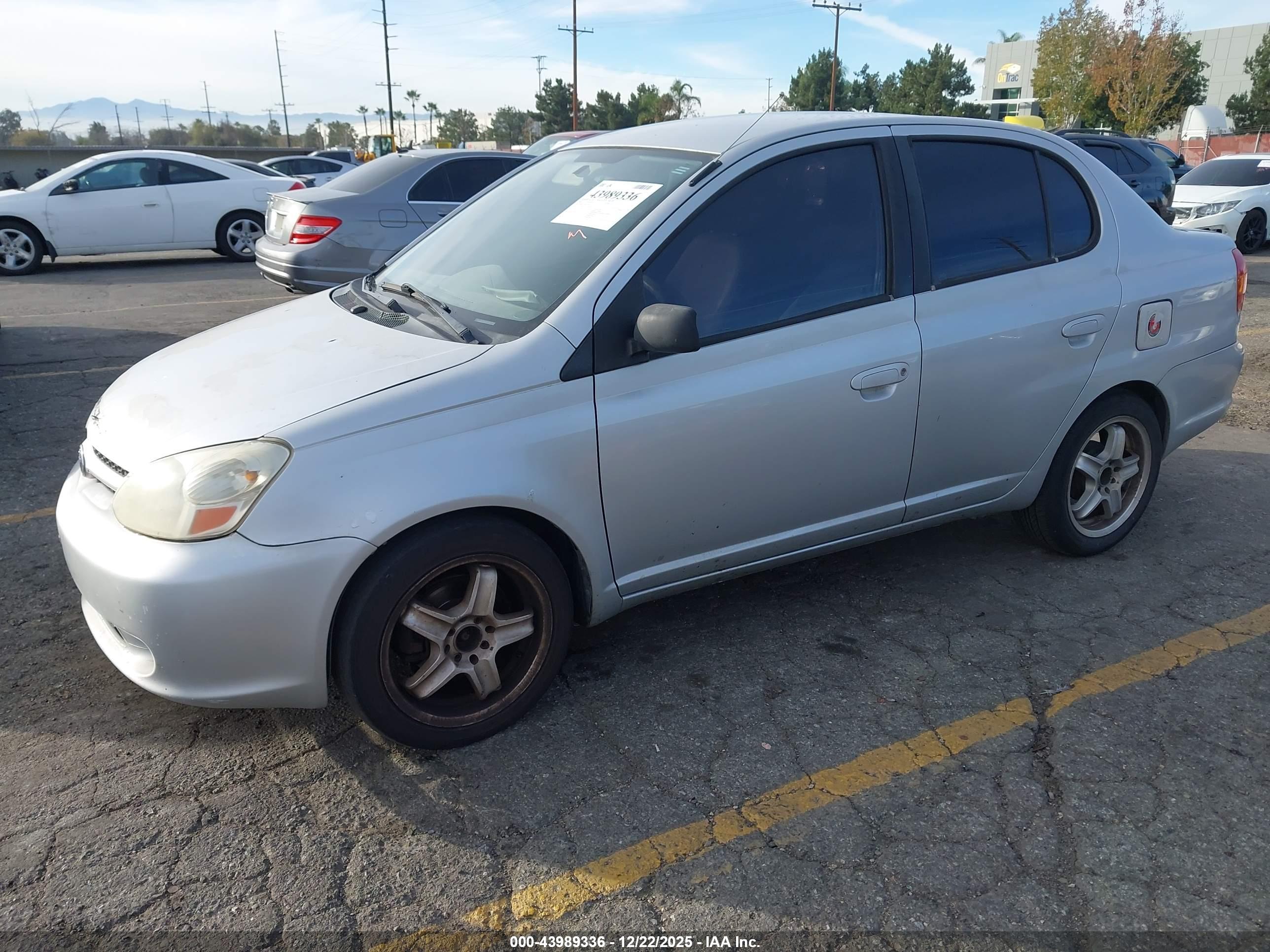 TOYOTA ECHO image 2