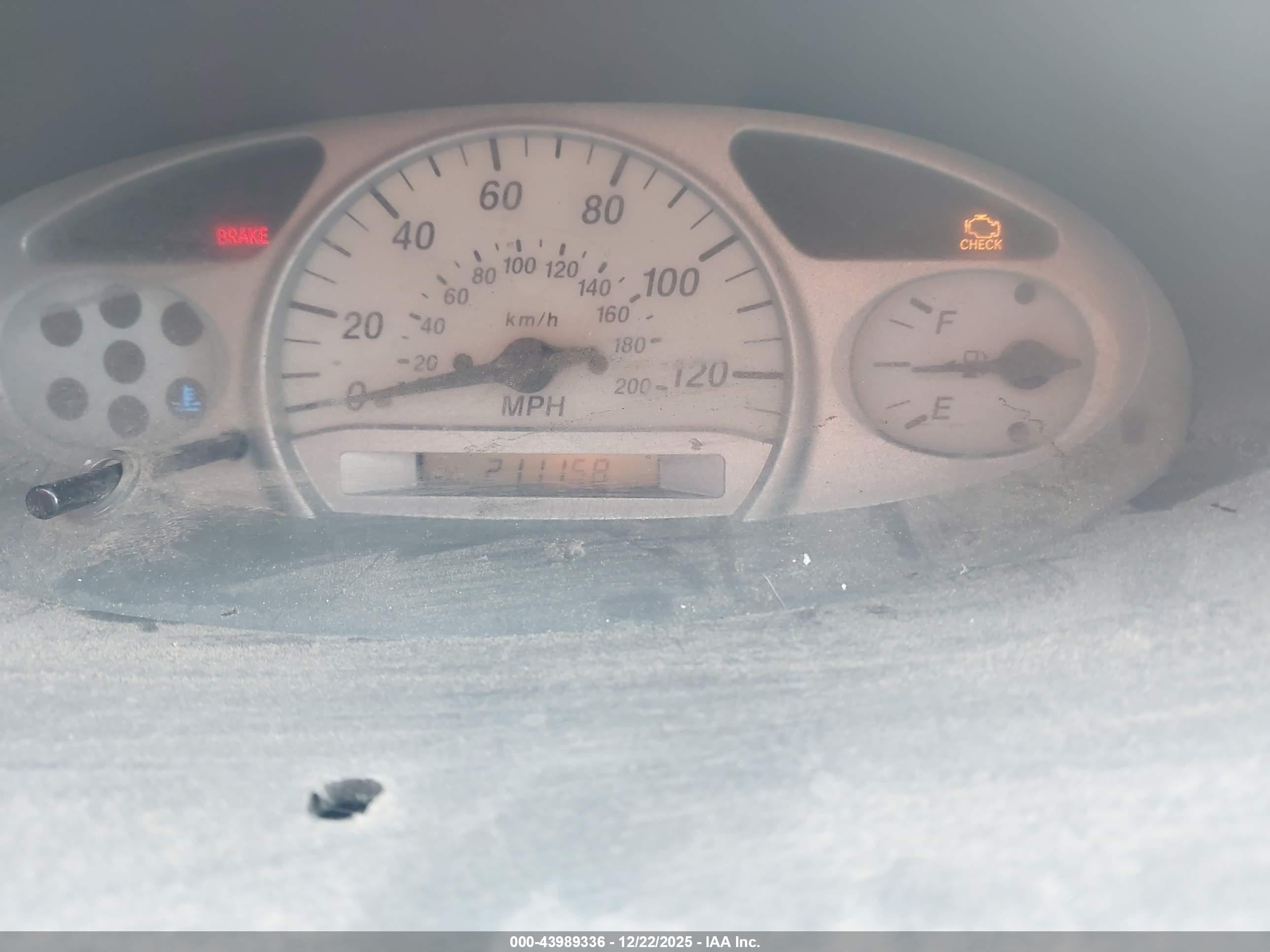 TOYOTA ECHO image 7
