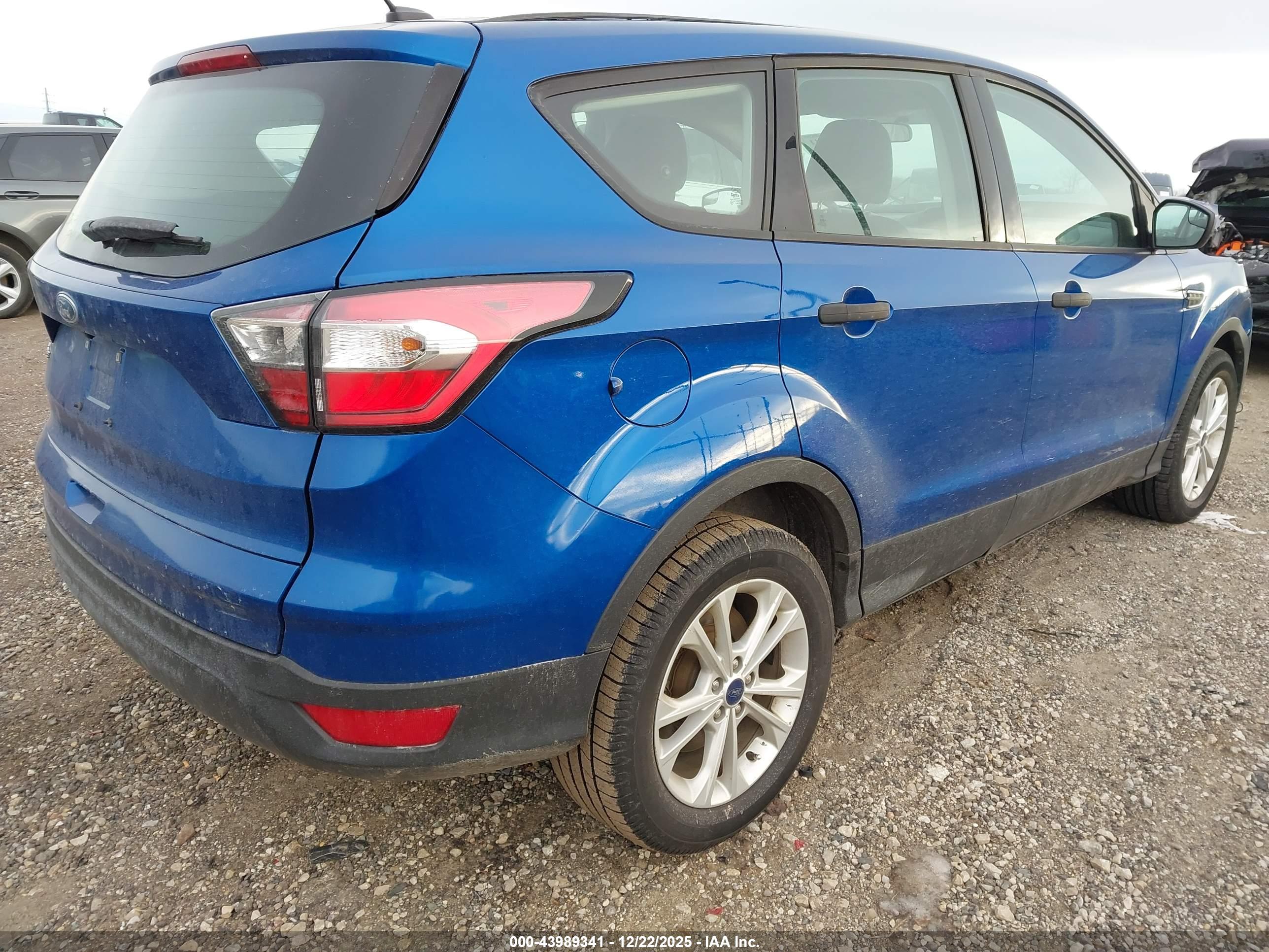 FORD ESCAPE image 3