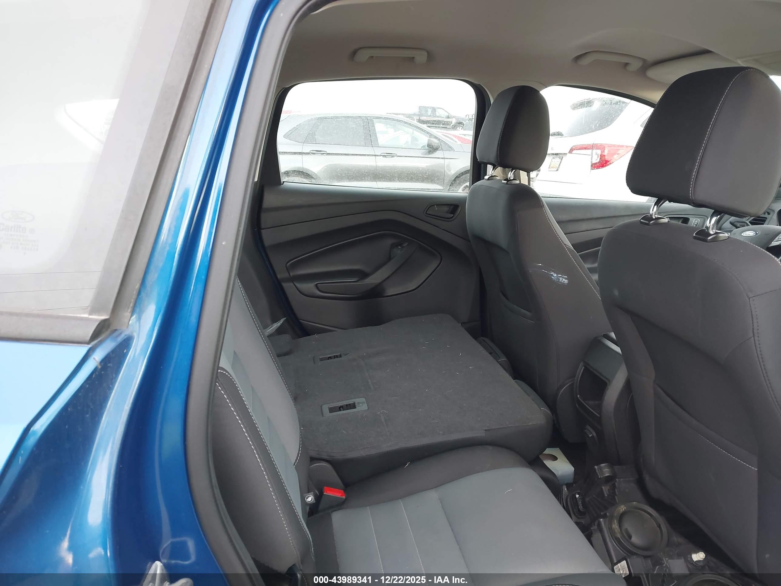 FORD ESCAPE image 8