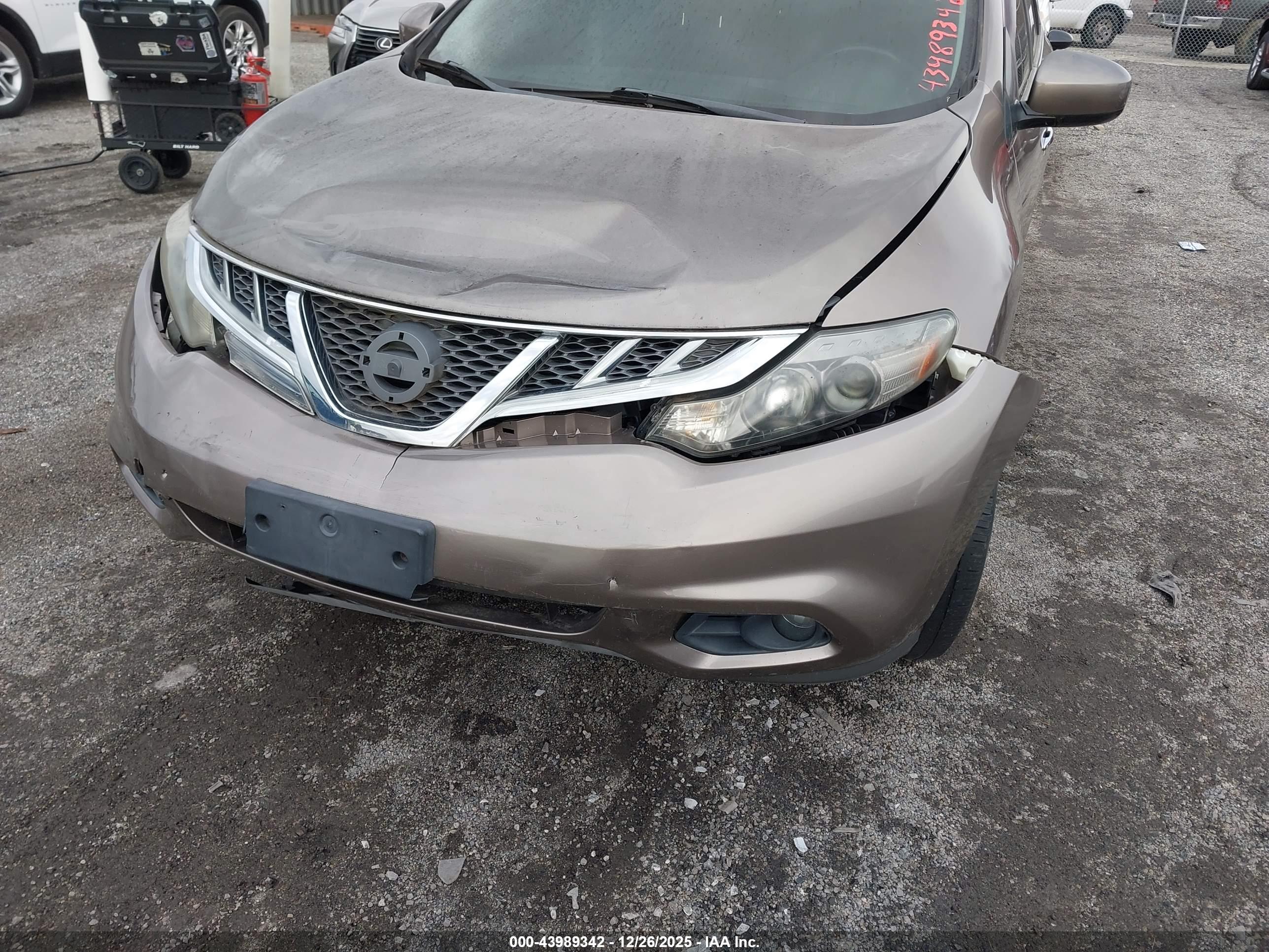 NISSAN MURANO image 6