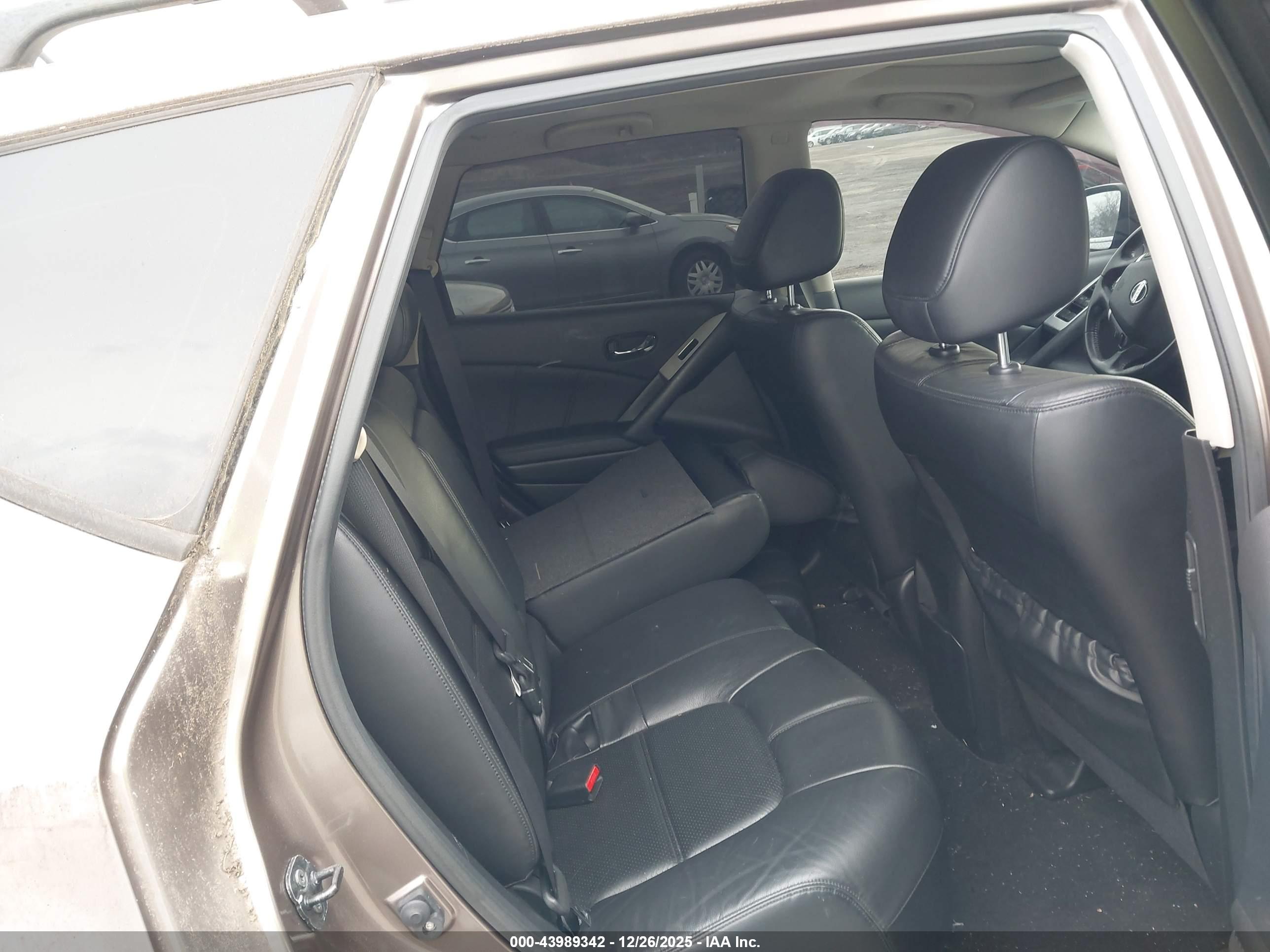NISSAN MURANO image 8