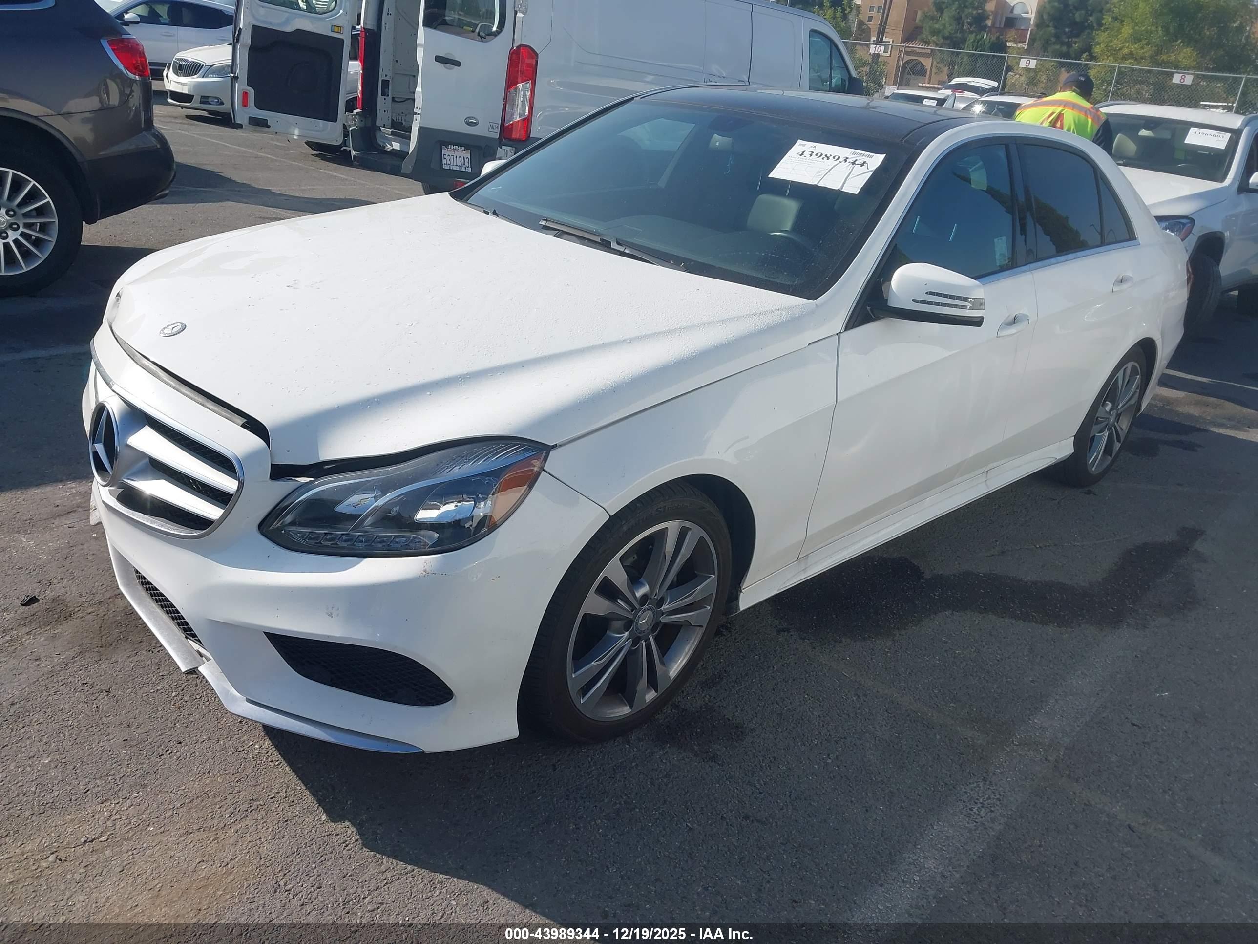 MERCEDES-BENZ E image 2