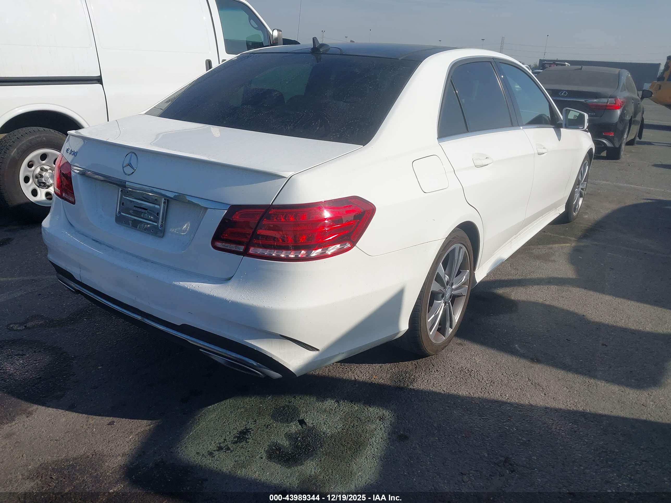 MERCEDES-BENZ E image 4