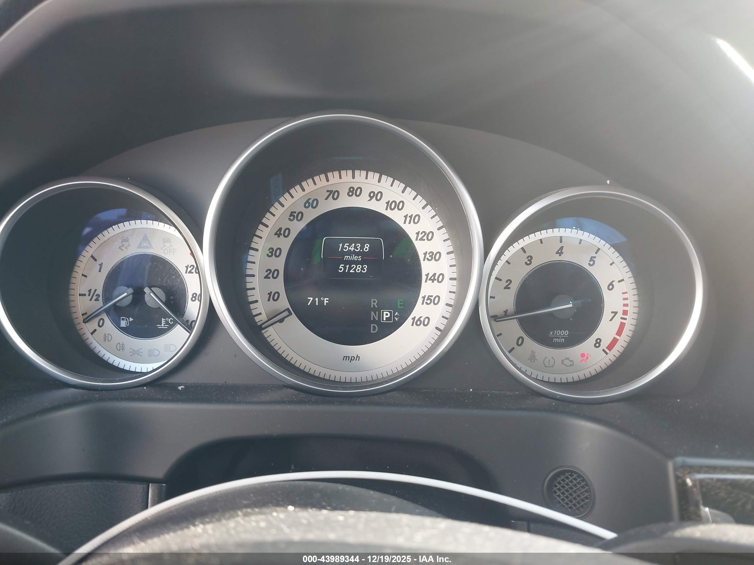 MERCEDES-BENZ E image 7