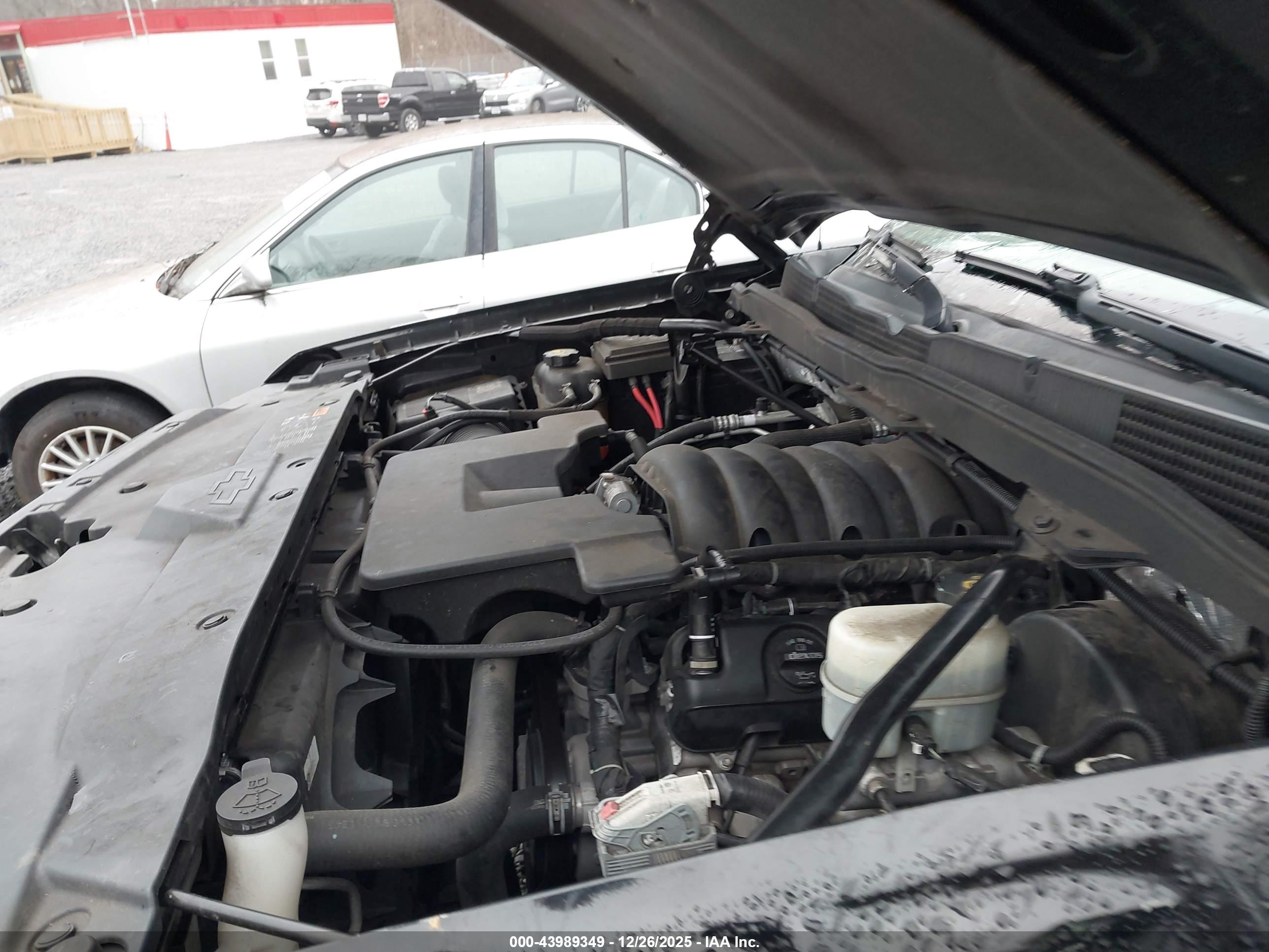CHEVROLET SILVERADO image 10