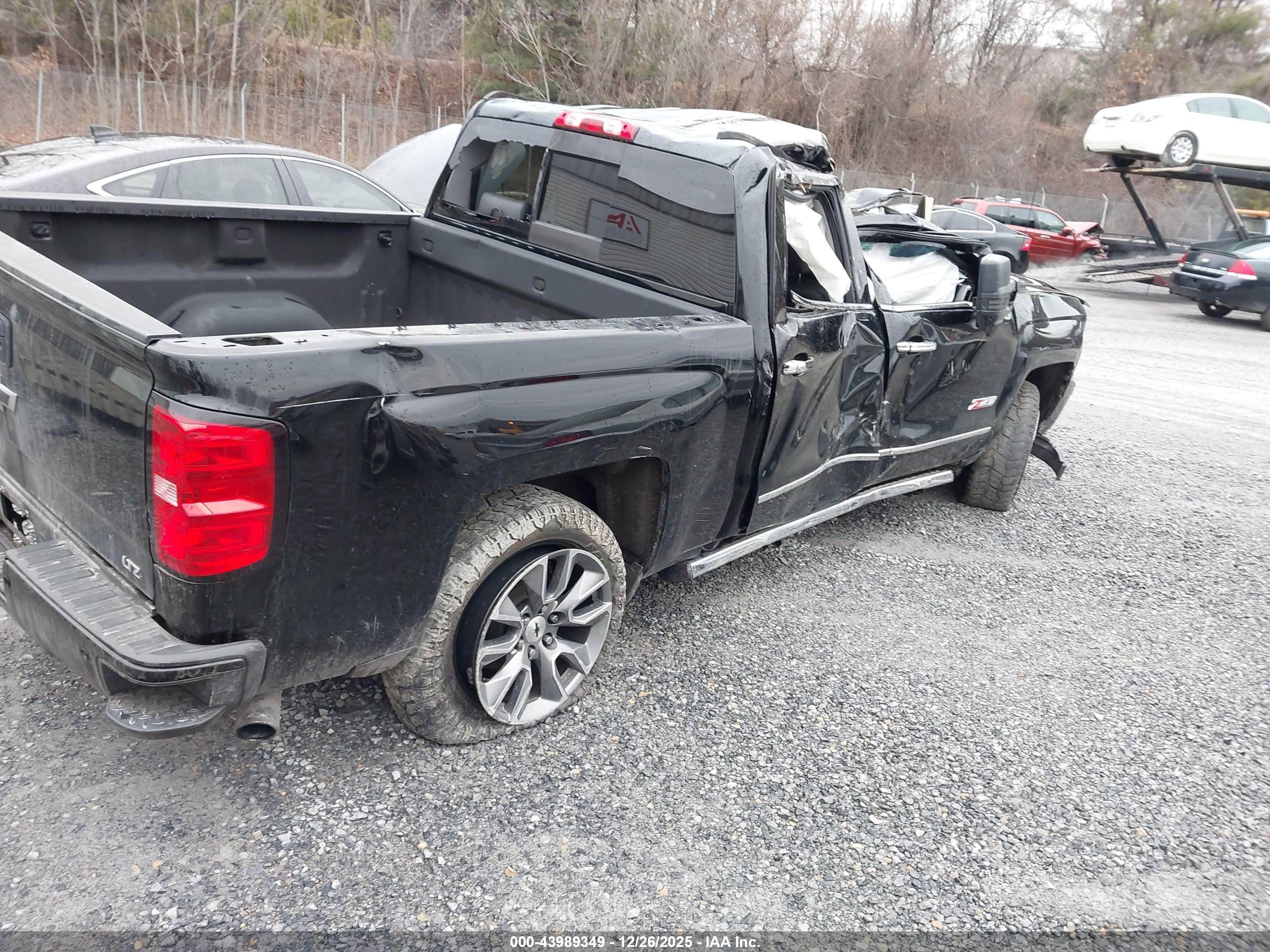 CHEVROLET SILVERADO image 4