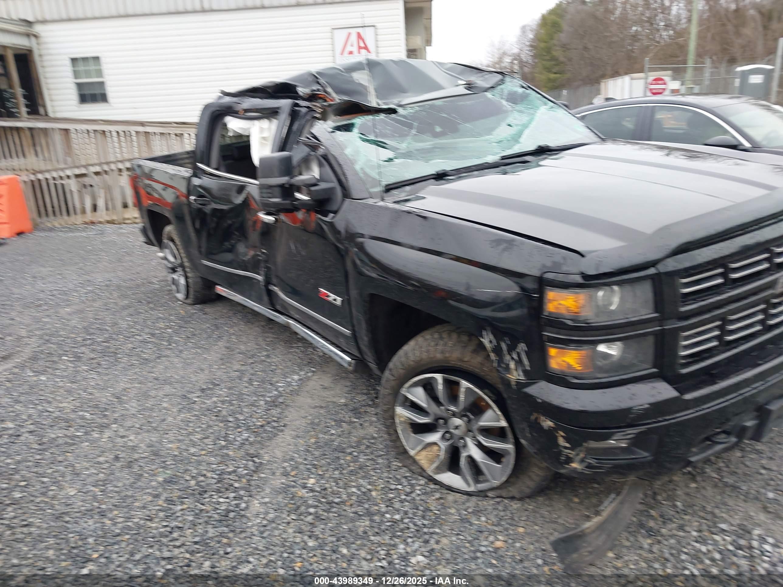 CHEVROLET SILVERADO image 6