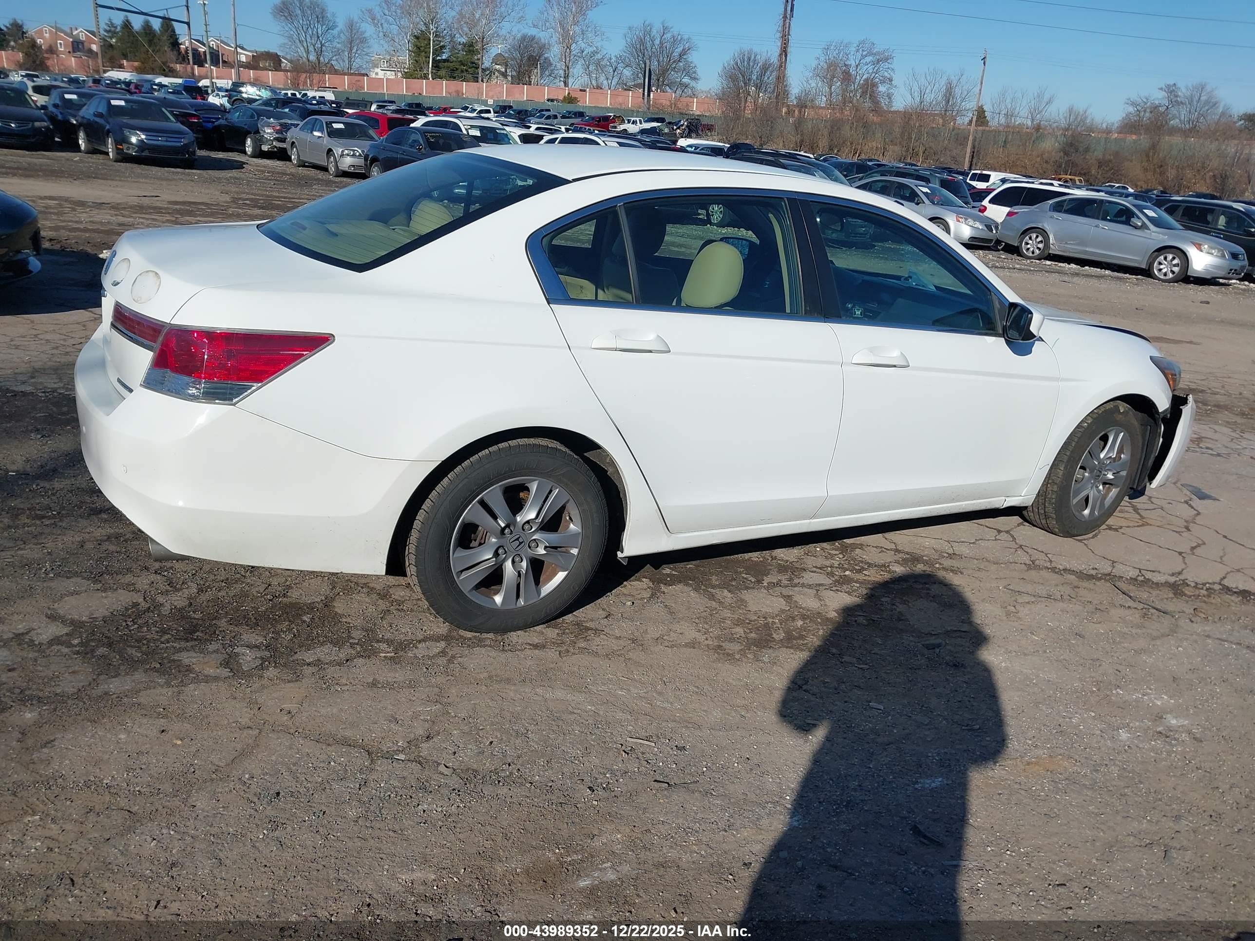 HONDA ACCORD image 4