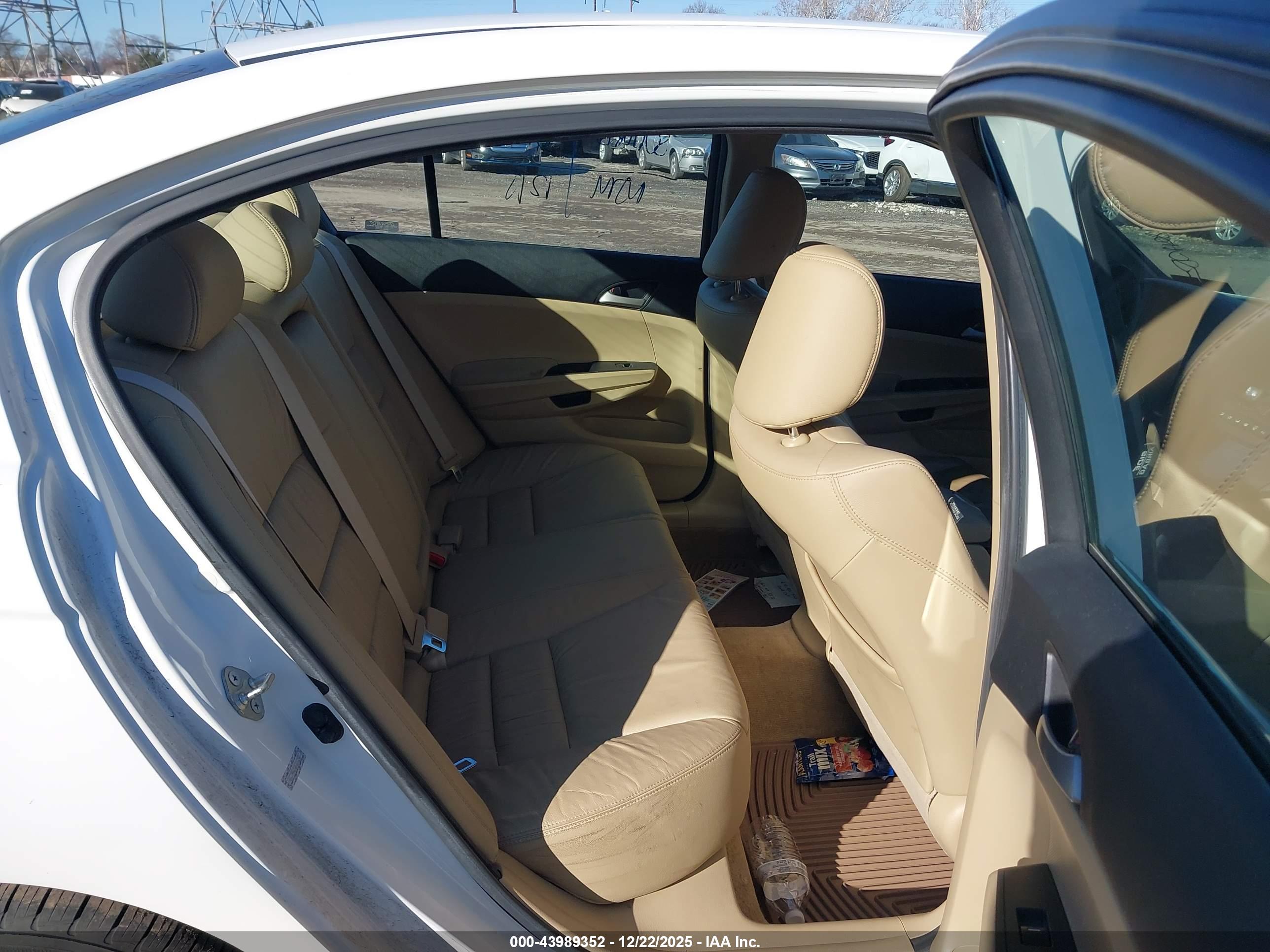 HONDA ACCORD image 8