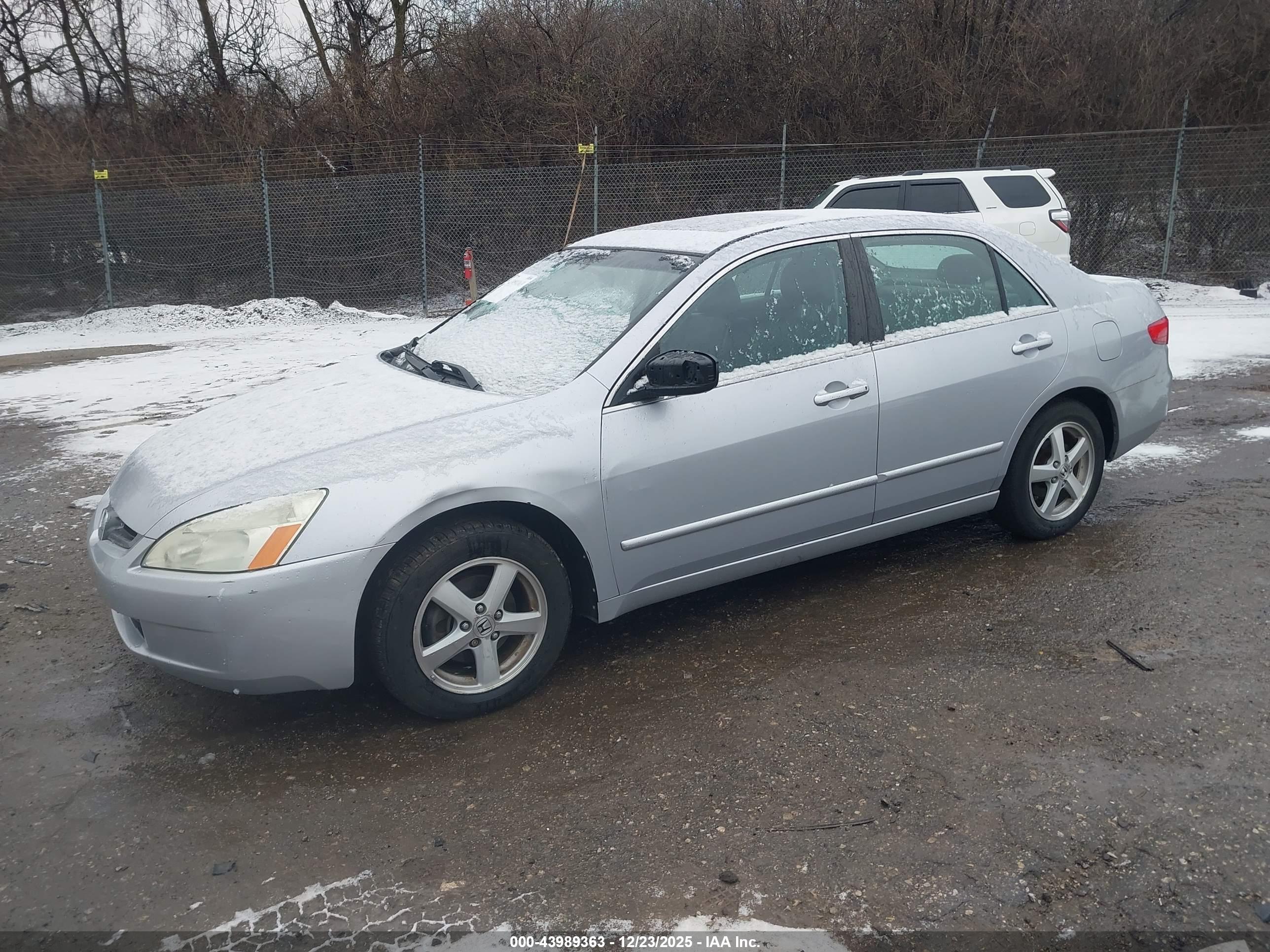 HONDA ACCORD image 2