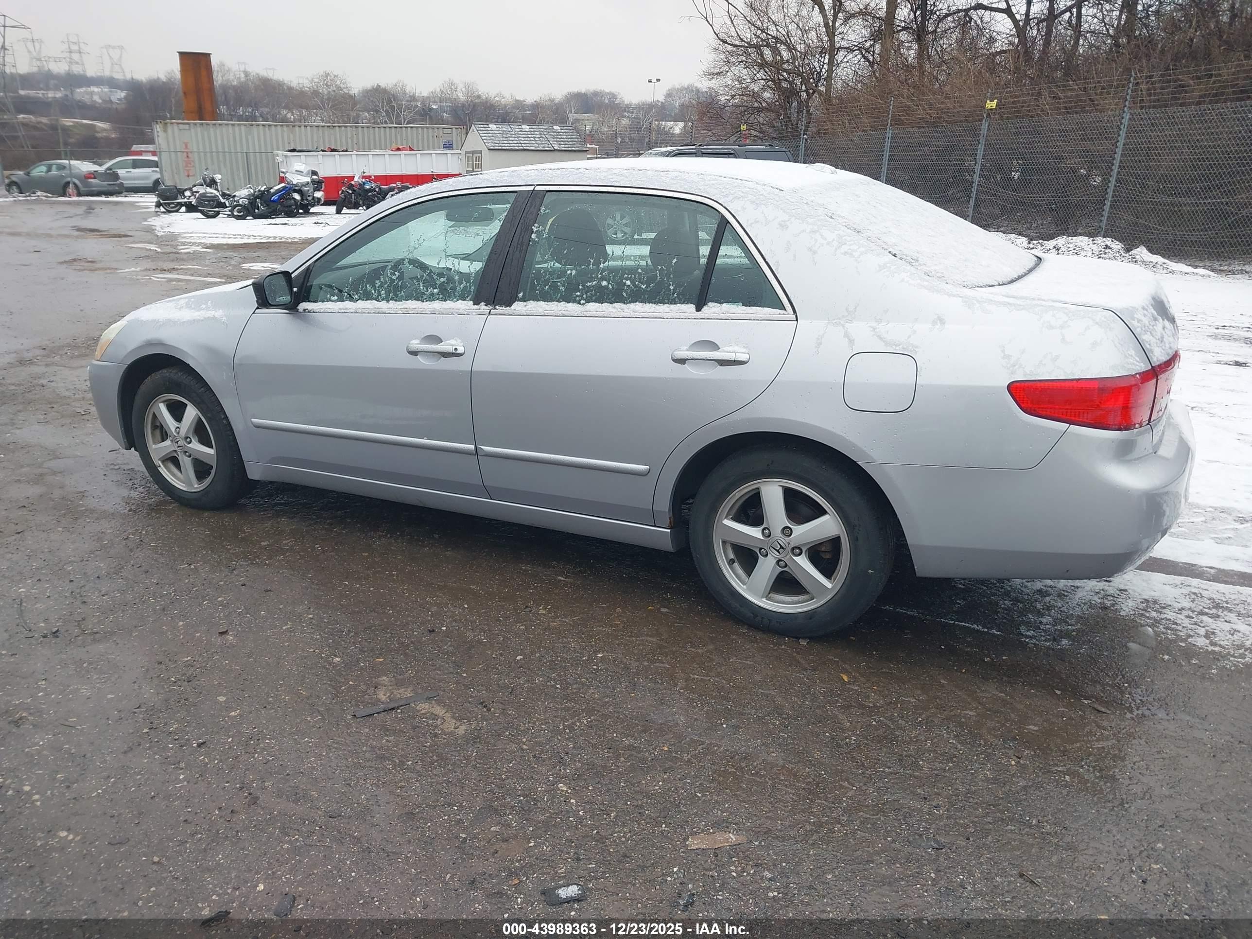 HONDA ACCORD image 3