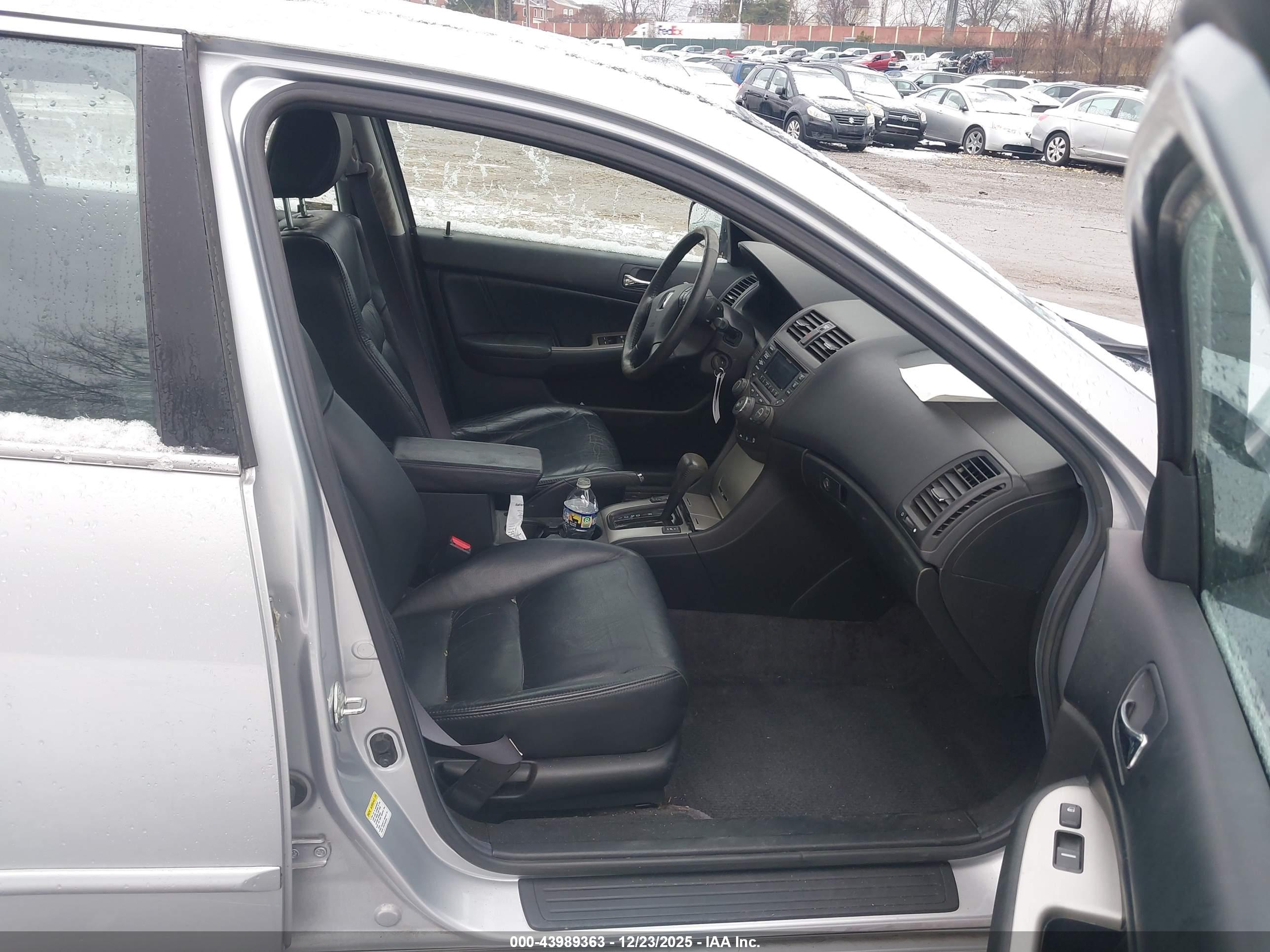 HONDA ACCORD image 5