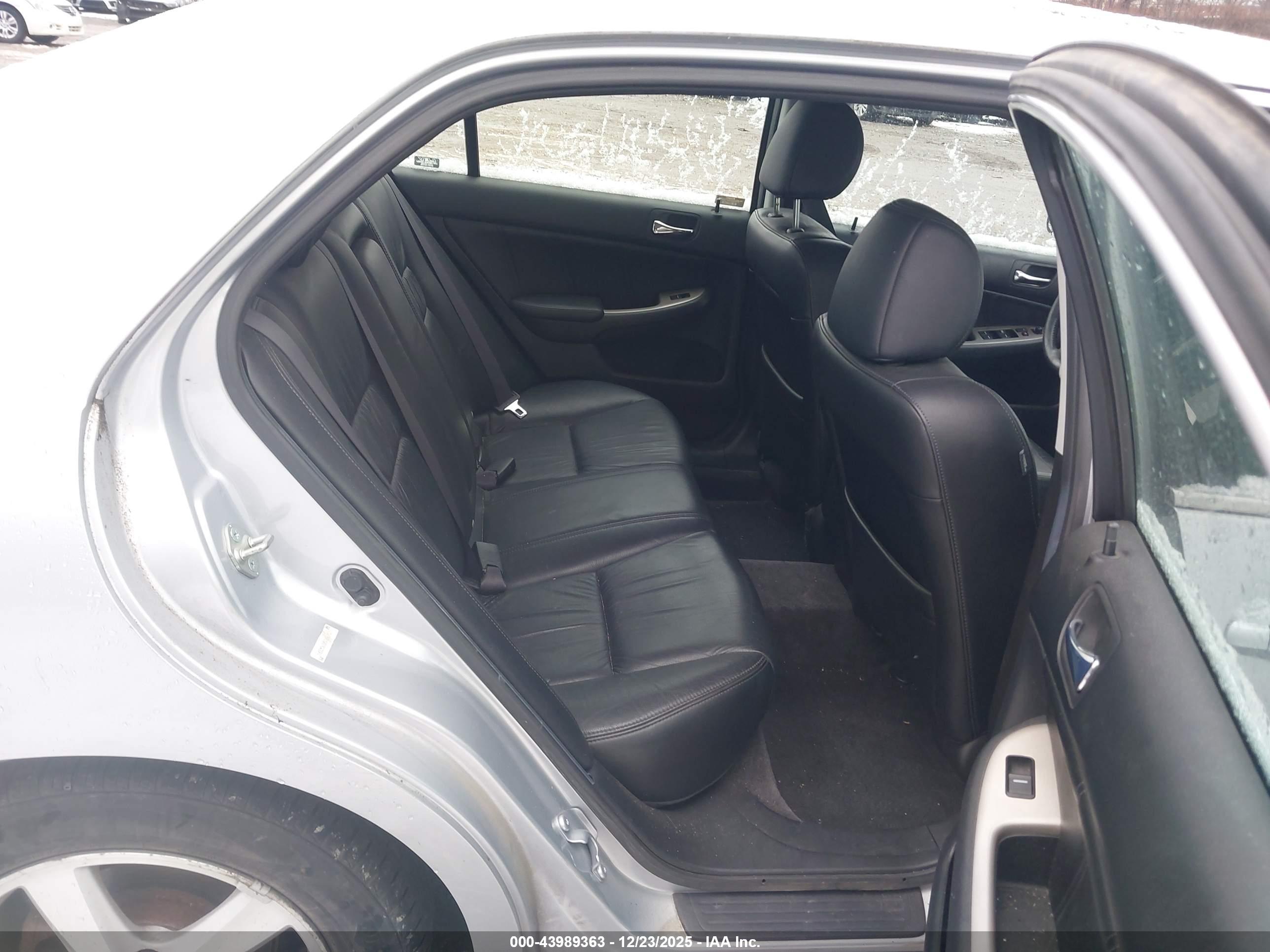 HONDA ACCORD image 8