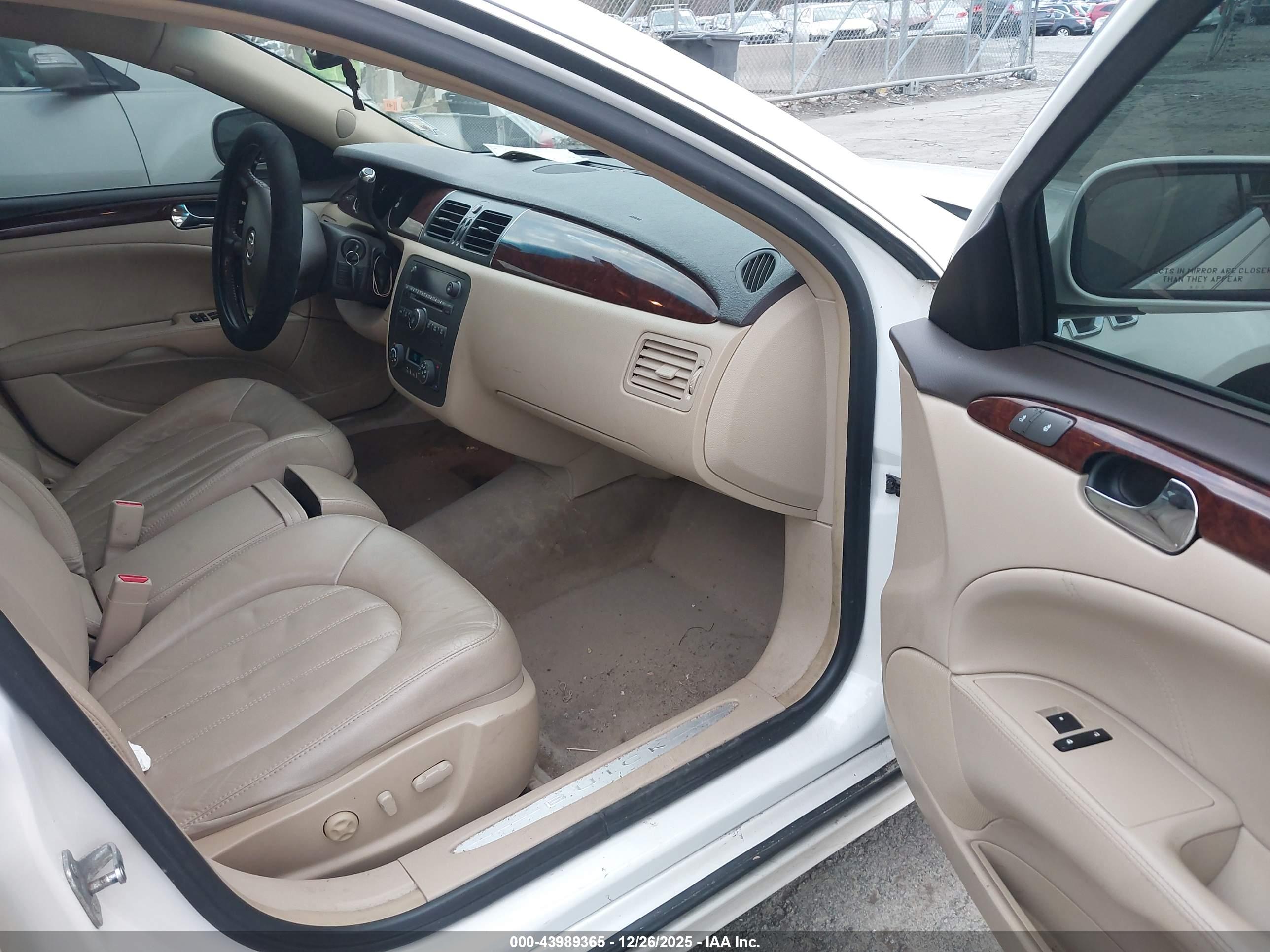 BUICK LUCERNE image 5