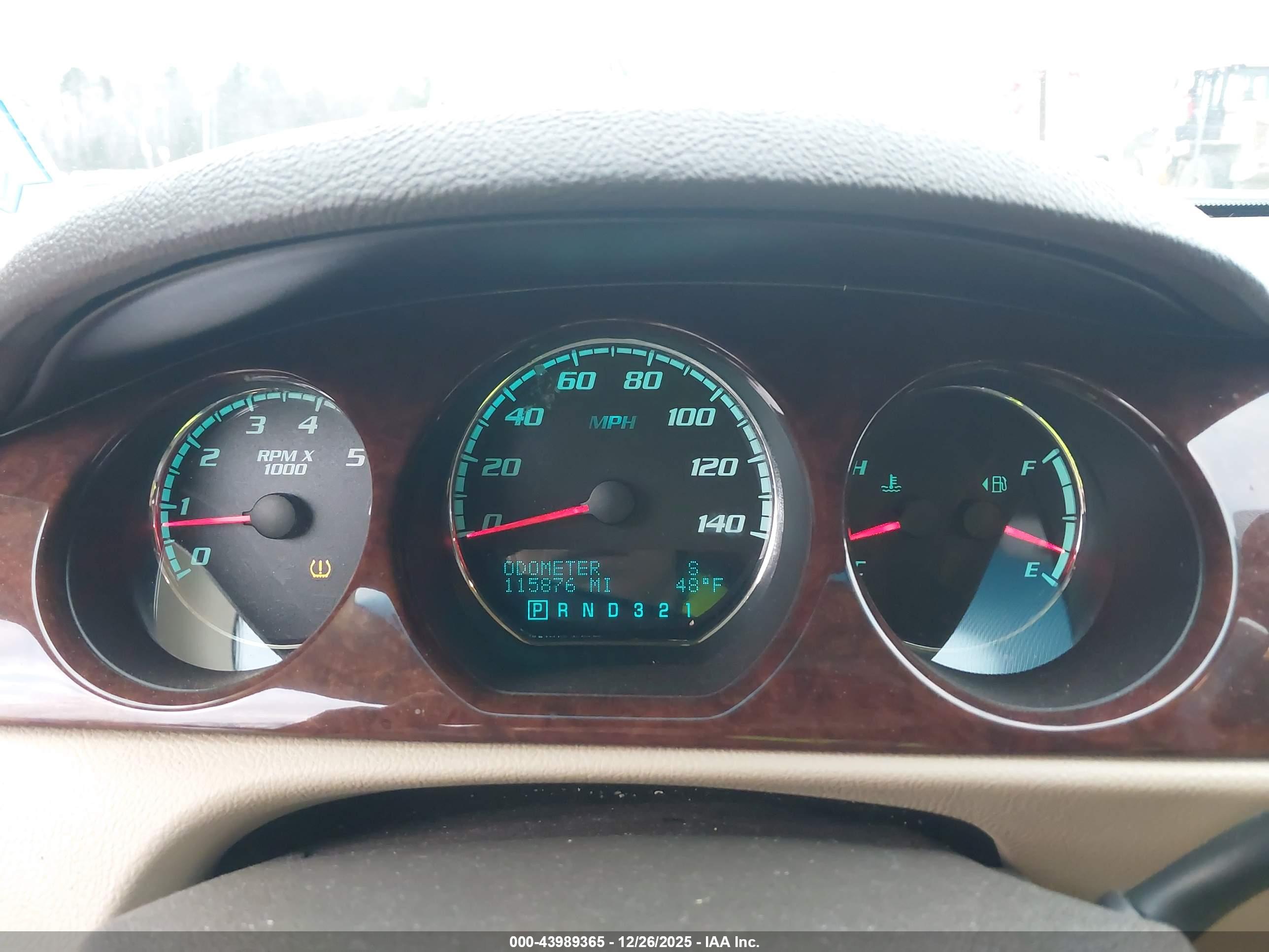BUICK LUCERNE image 7
