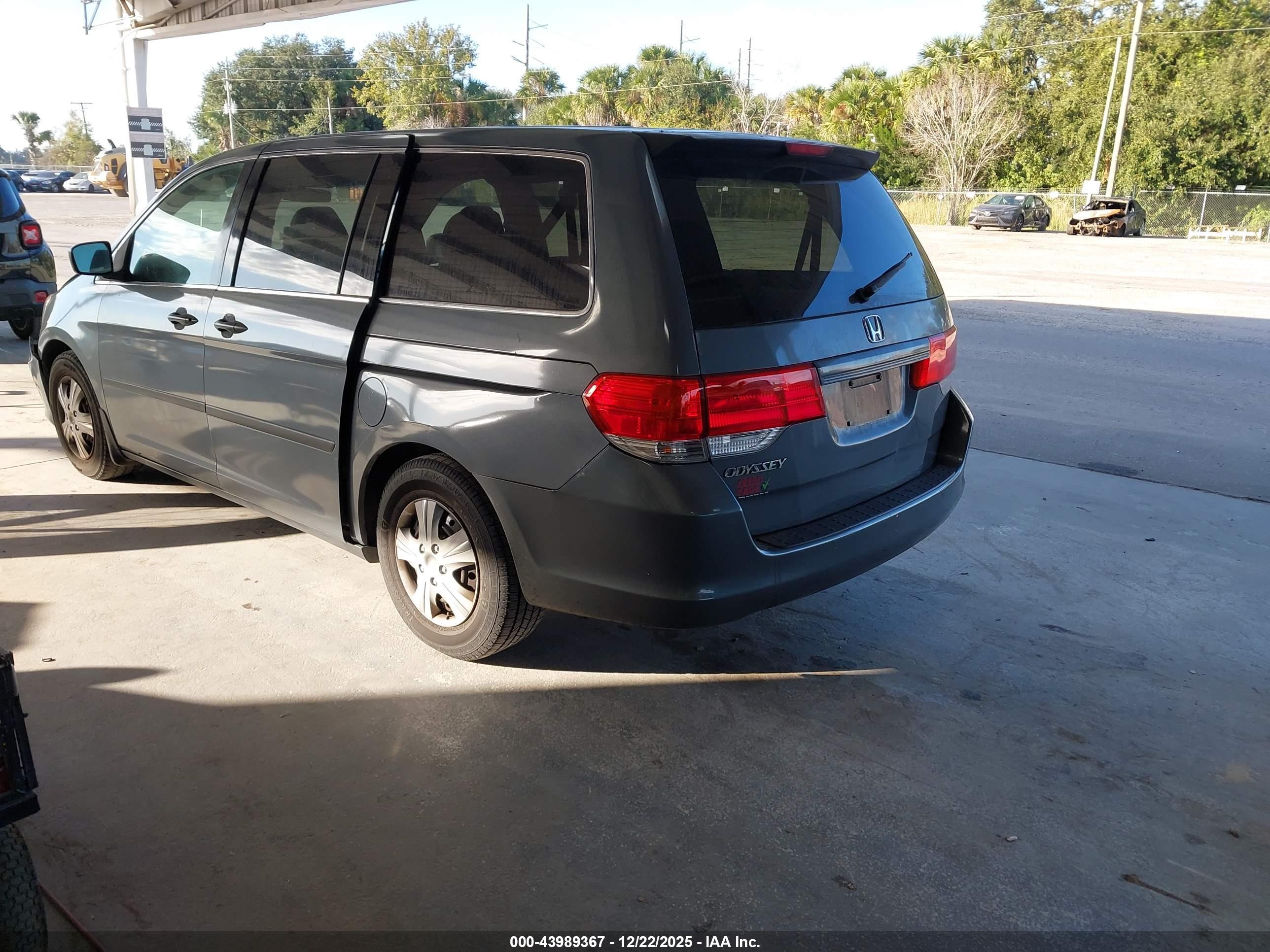 HONDA ODYSSEY image 3
