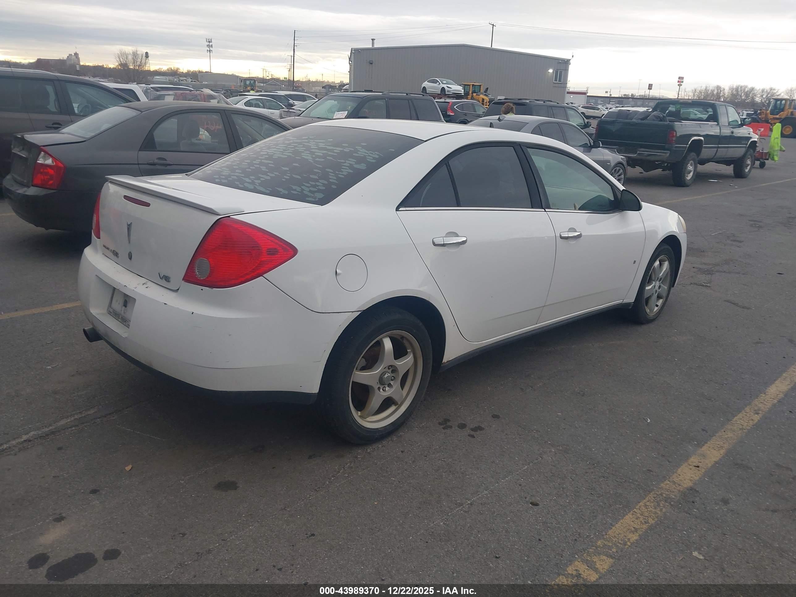 PONTIAC G6 image 4