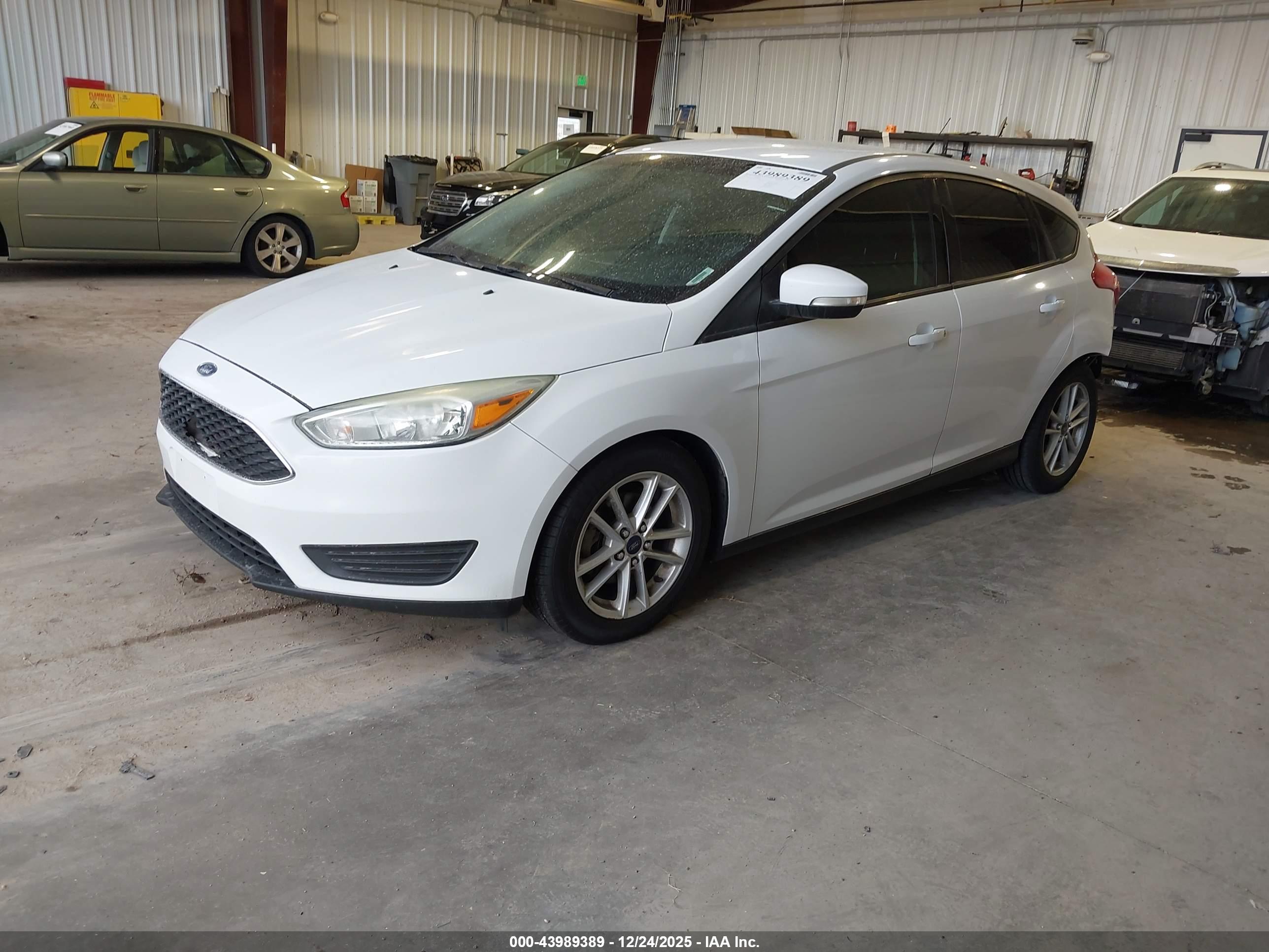 FORD FOCUS image 2