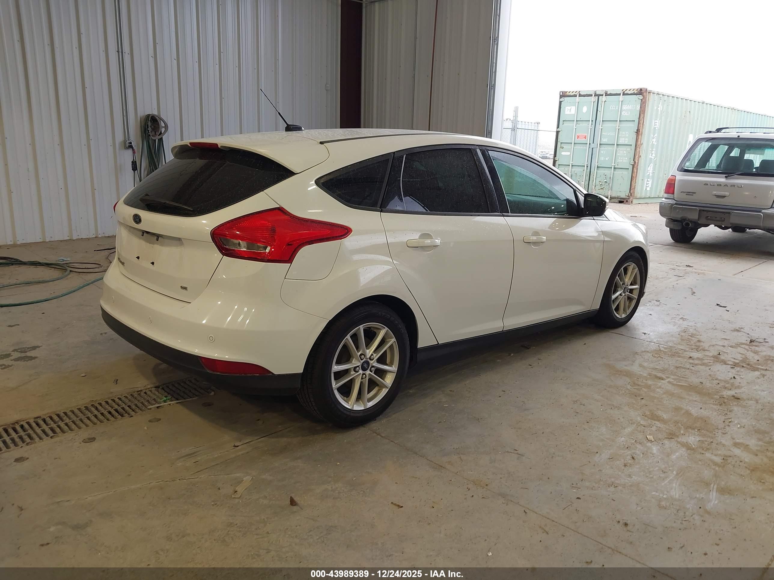 FORD FOCUS image 4