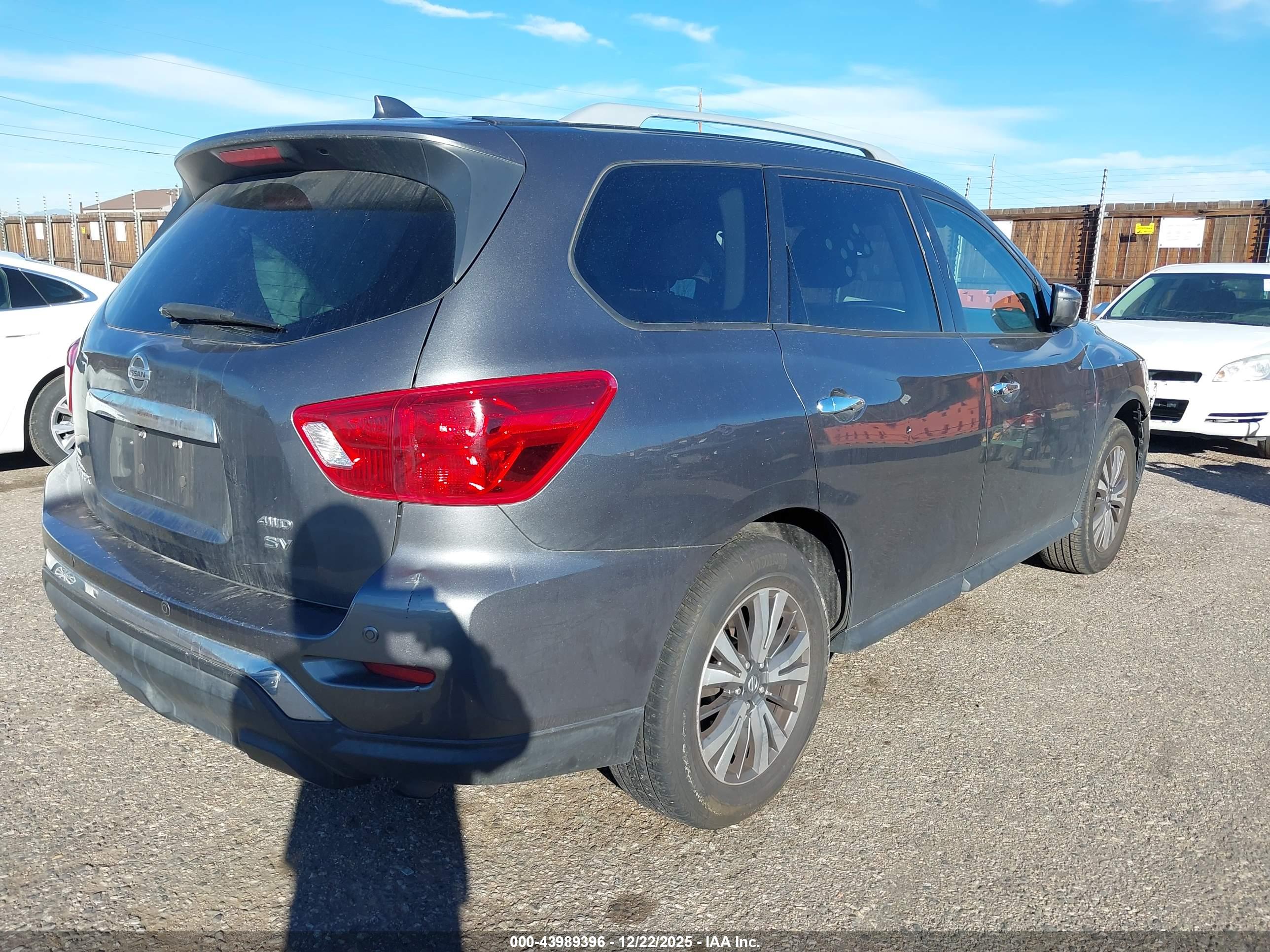 NISSAN PATHFINDER image 4