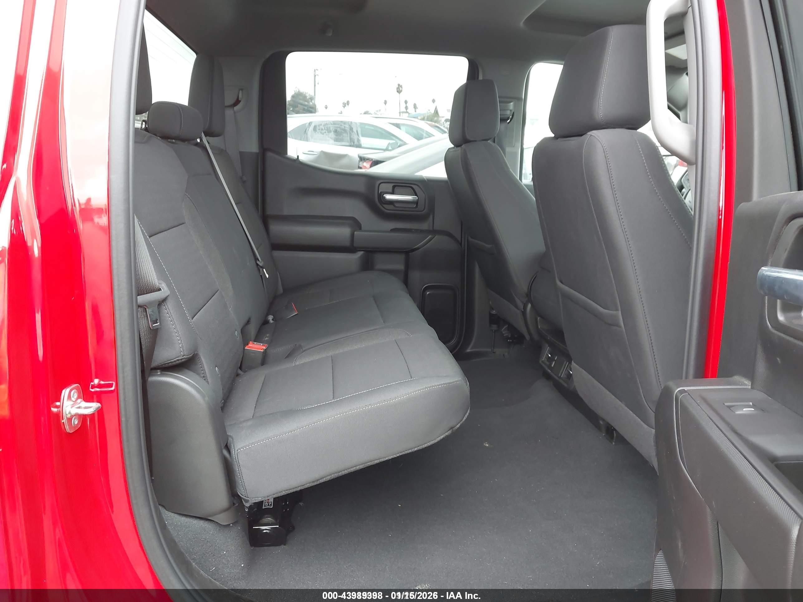 CHEVROLET SILVERADO image 8