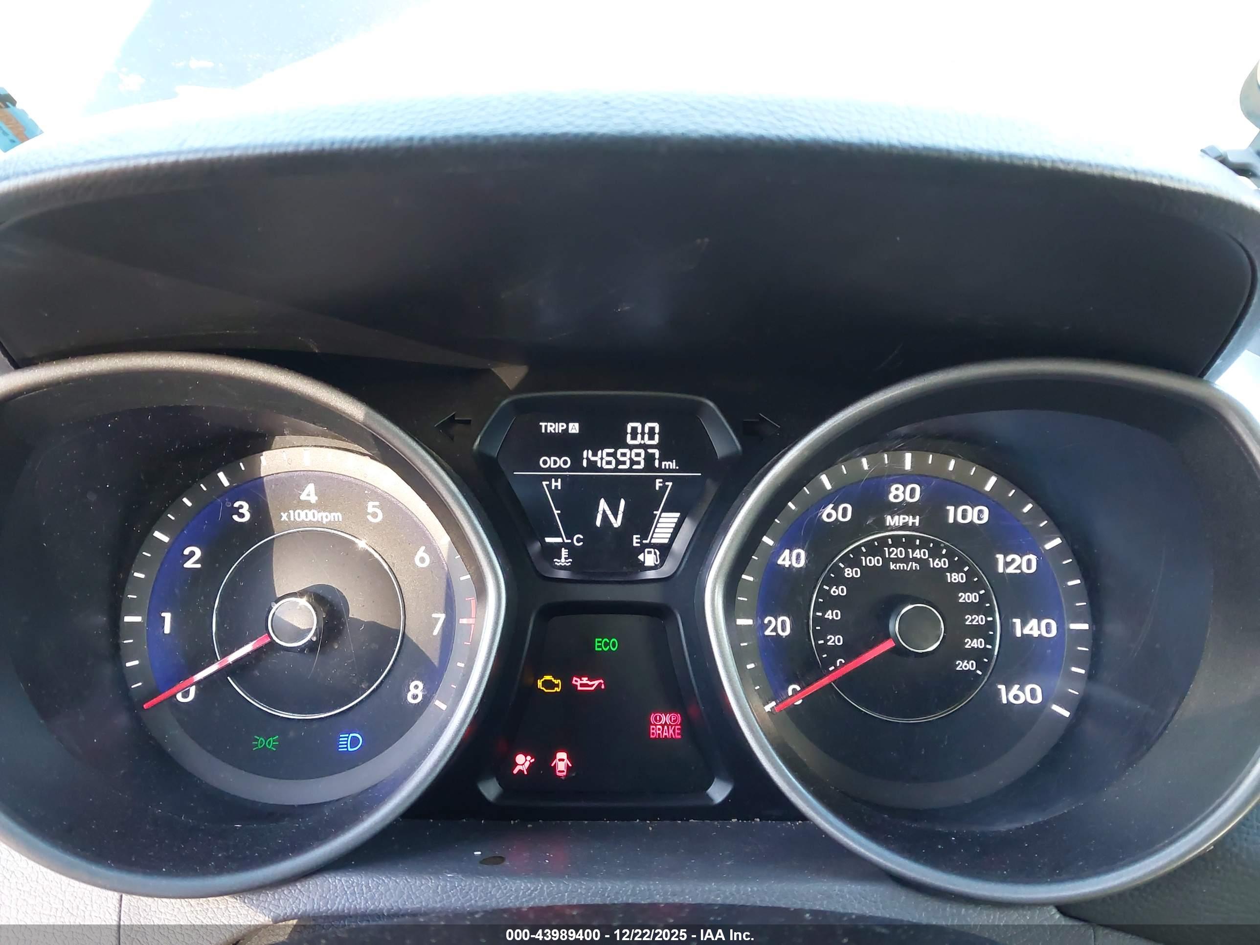 HYUNDAI ELANTRA image 7