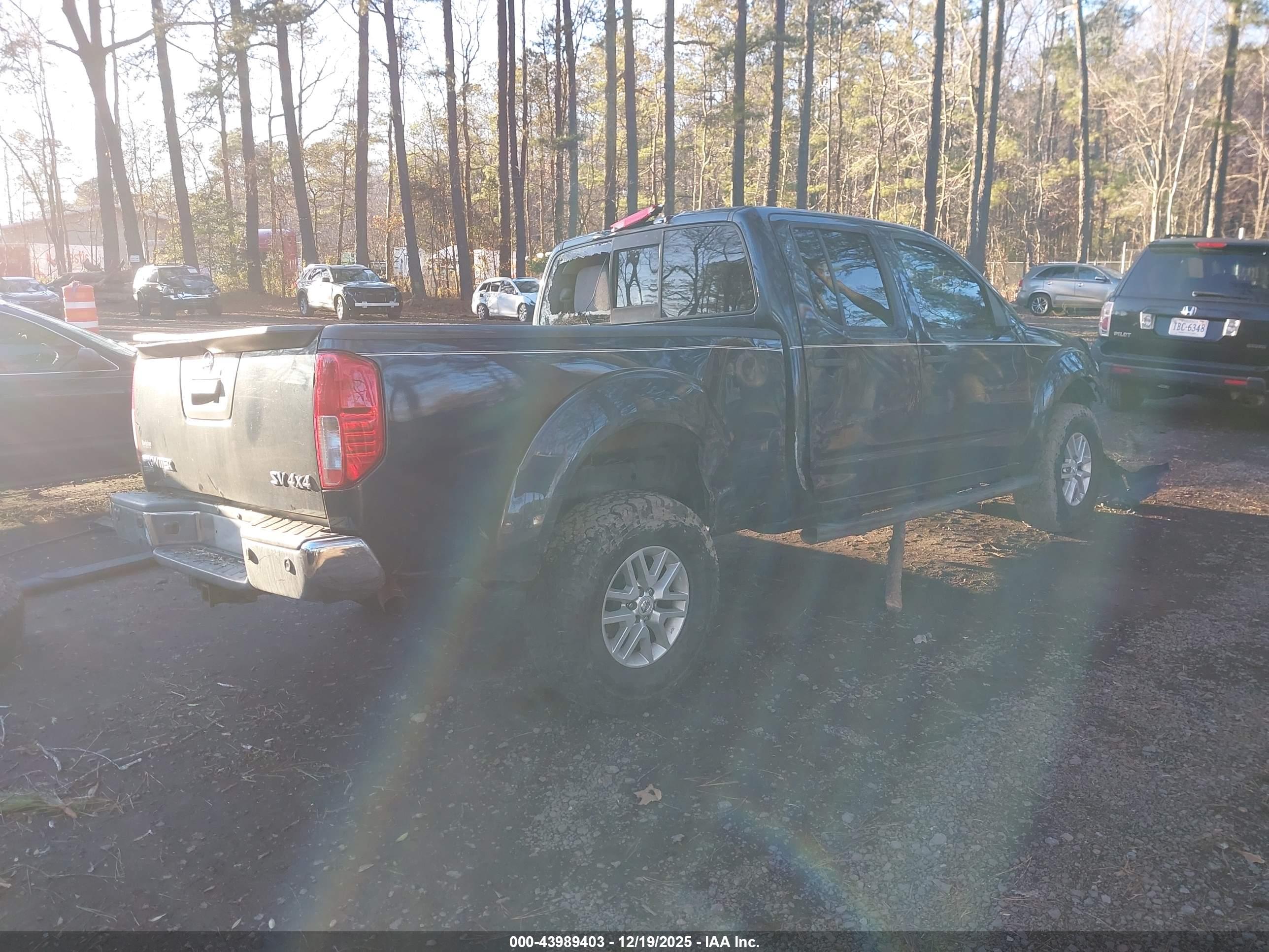 NISSAN FRONTIER image 4
