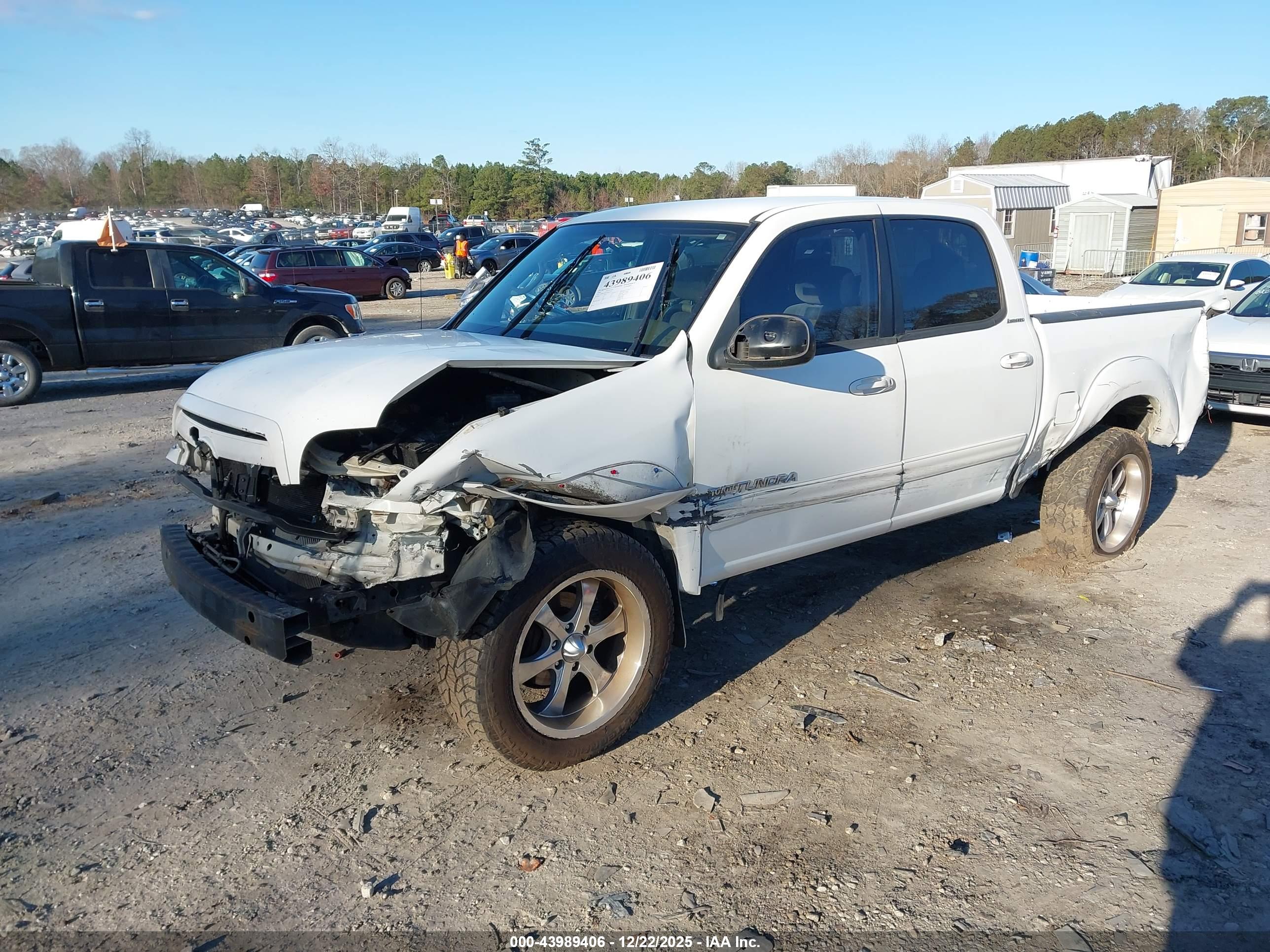 TOYOTA TUNDRA image 2