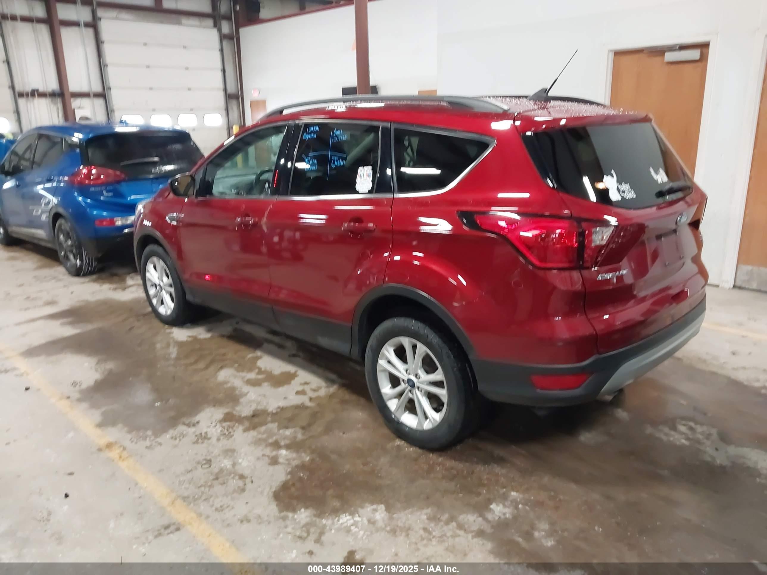FORD ESCAPE image 3
