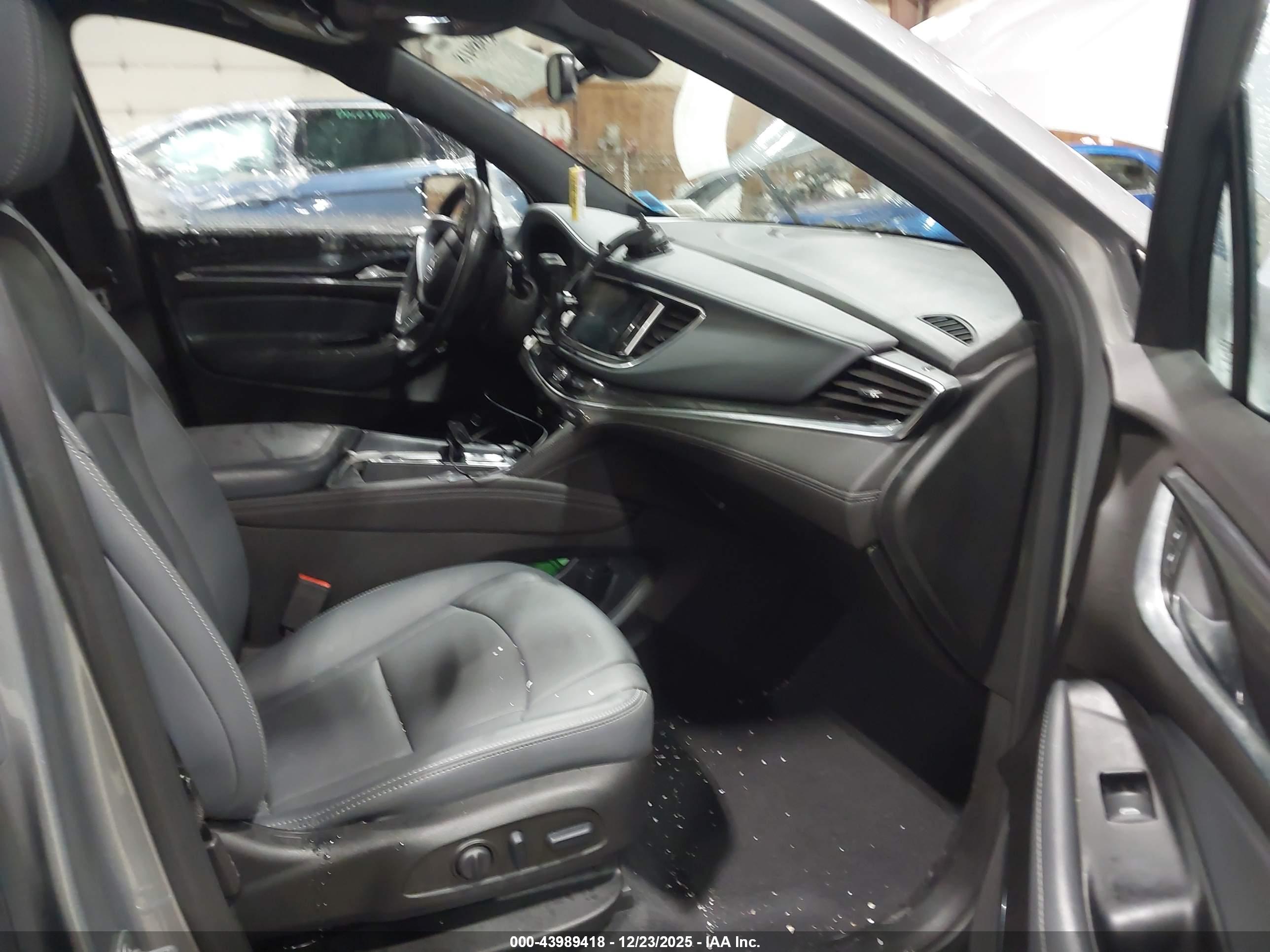 BUICK ENCLAVE image 5