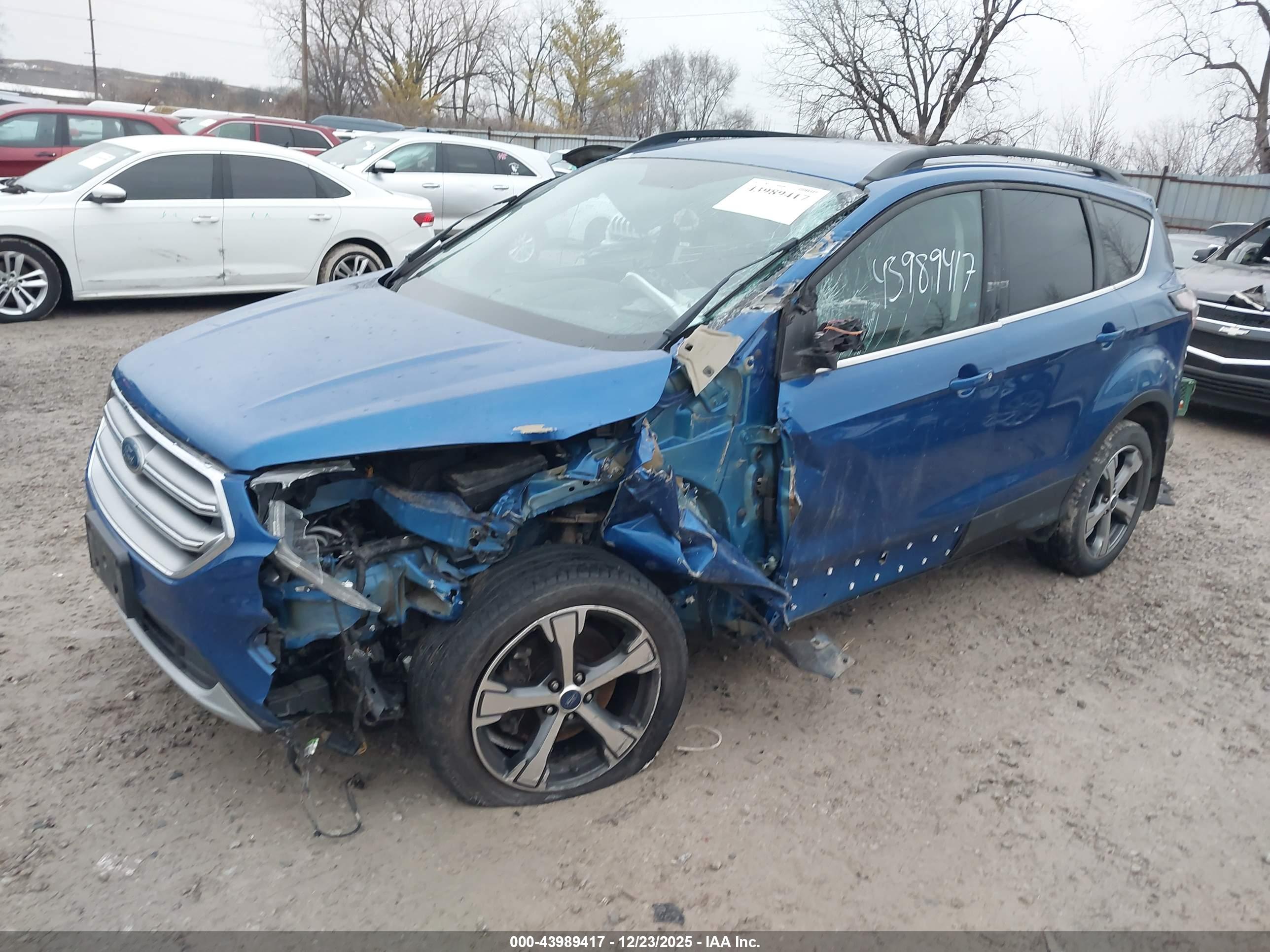FORD ESCAPE image 2